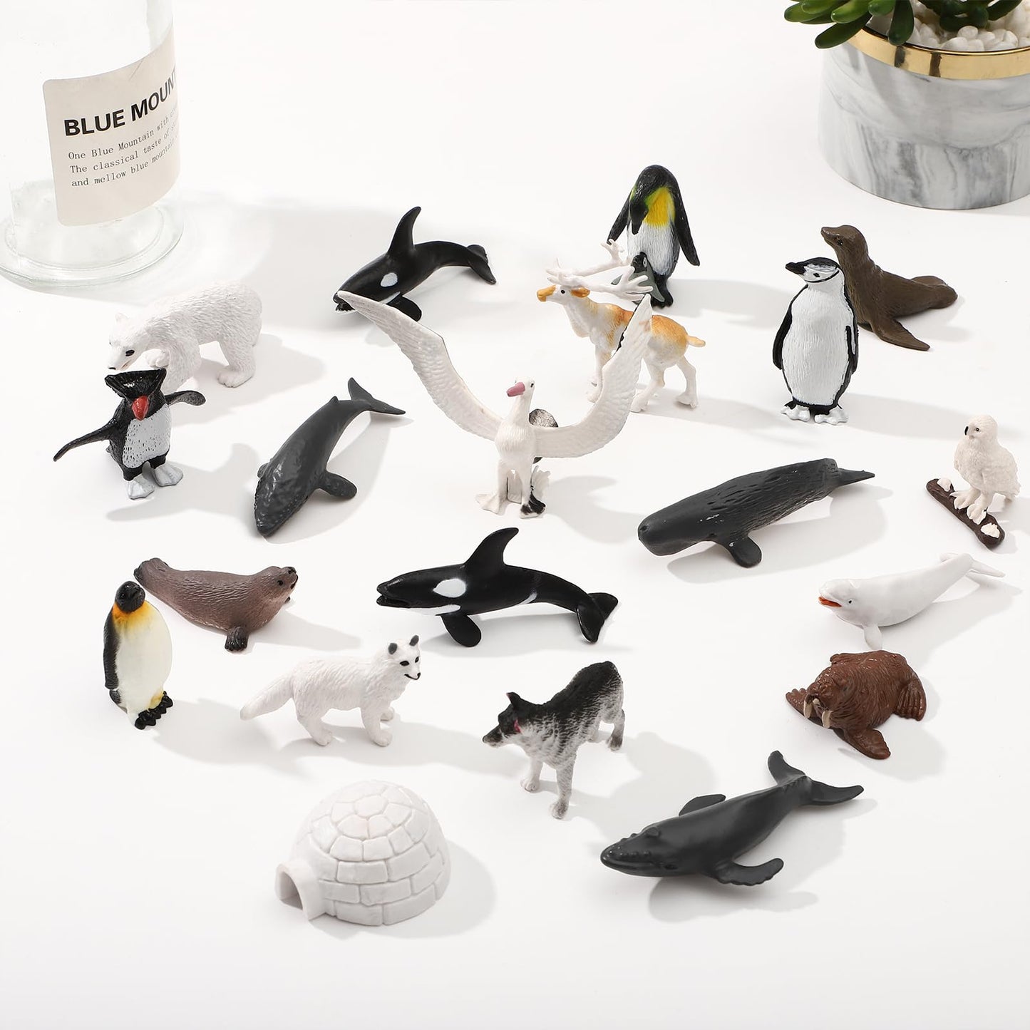 Onest 25 Pieces Mini Arctic Animals Figurines Set Polar Animal Toys Plastic Arctic Tundra Deer Toy Animal Small White Bear Polar