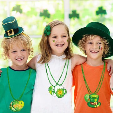 16pcs St. Patrick's Day Necklace bead Shamrock Bead Pendant Necklace for Party Costume Accessories Mardi Gras Party Decor