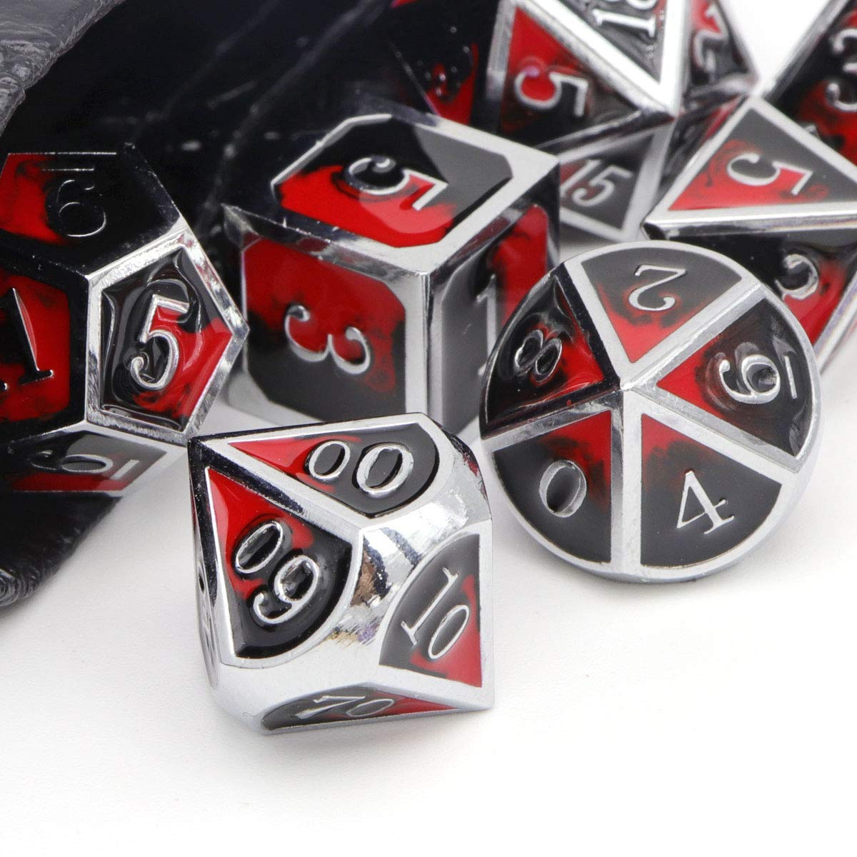 Haxtec DND Metal Dice Set D&D Red and Black Metal DND Dice for Dungeons and Dragons RPG Games-Vampire(Silver Black Red)