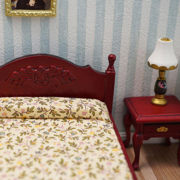 Miniature Furniture Dollhouse Wooden Fabric Bed With Mattress & Pillow 1 12 Scale Furniture Dollhouse Decoration Accessories (Red)