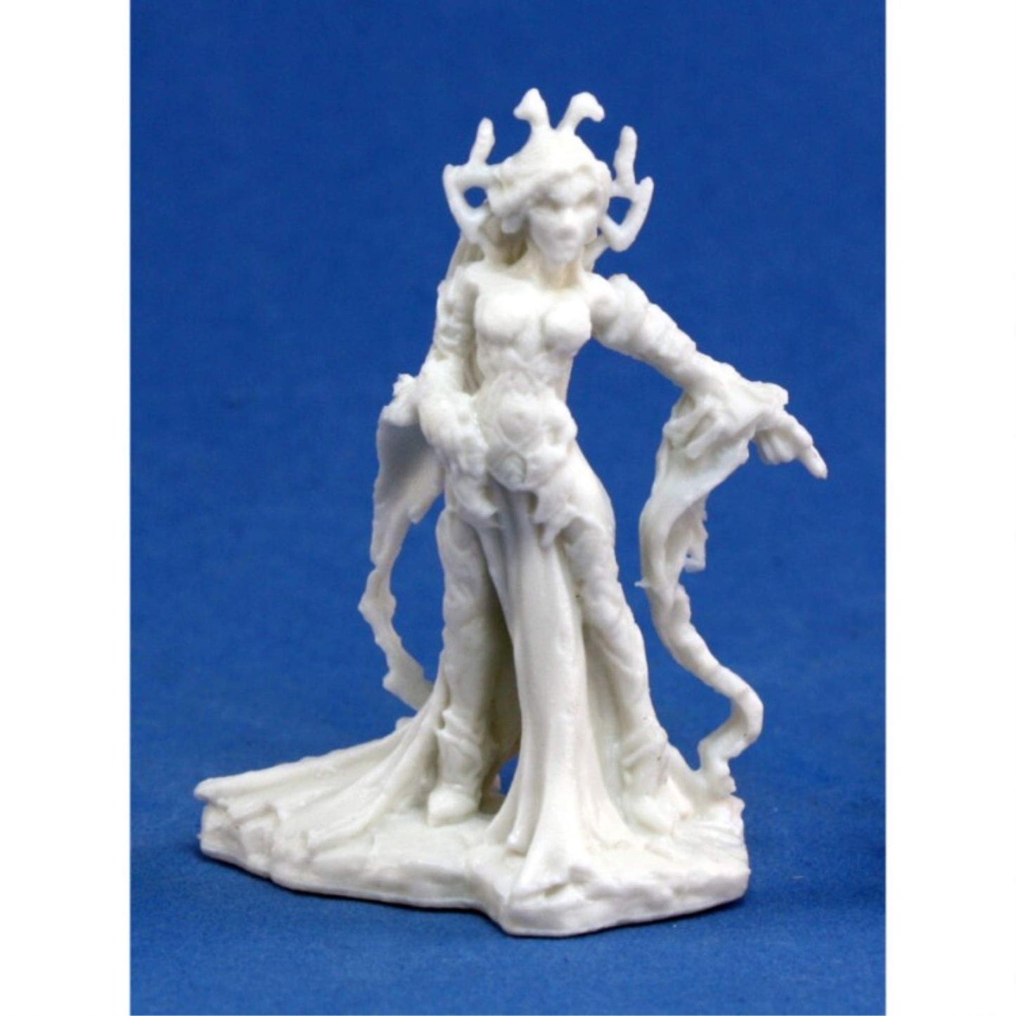 Reaper Miniatures 77066 Bones - Shaeress- Dark Elf Queen
