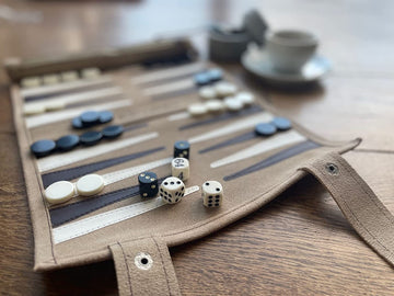 Sondergut Roll-Up Portable Suede Backgammon Game Set - Ideal For Rv Travel, Cruise, Airplane, Camping, Backpacking, Road Trips, Etc. Multiple Colors (Cream)