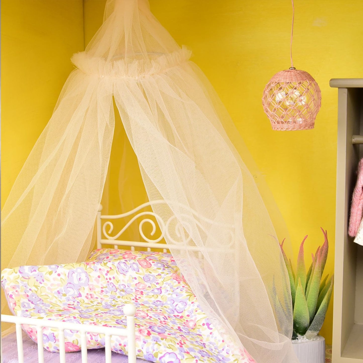 Minamzee Dollhouse Bed Curtain, 1/12 Miniature Bedroom Accessories, Dollhouse Furniture Curtain Decor(White)