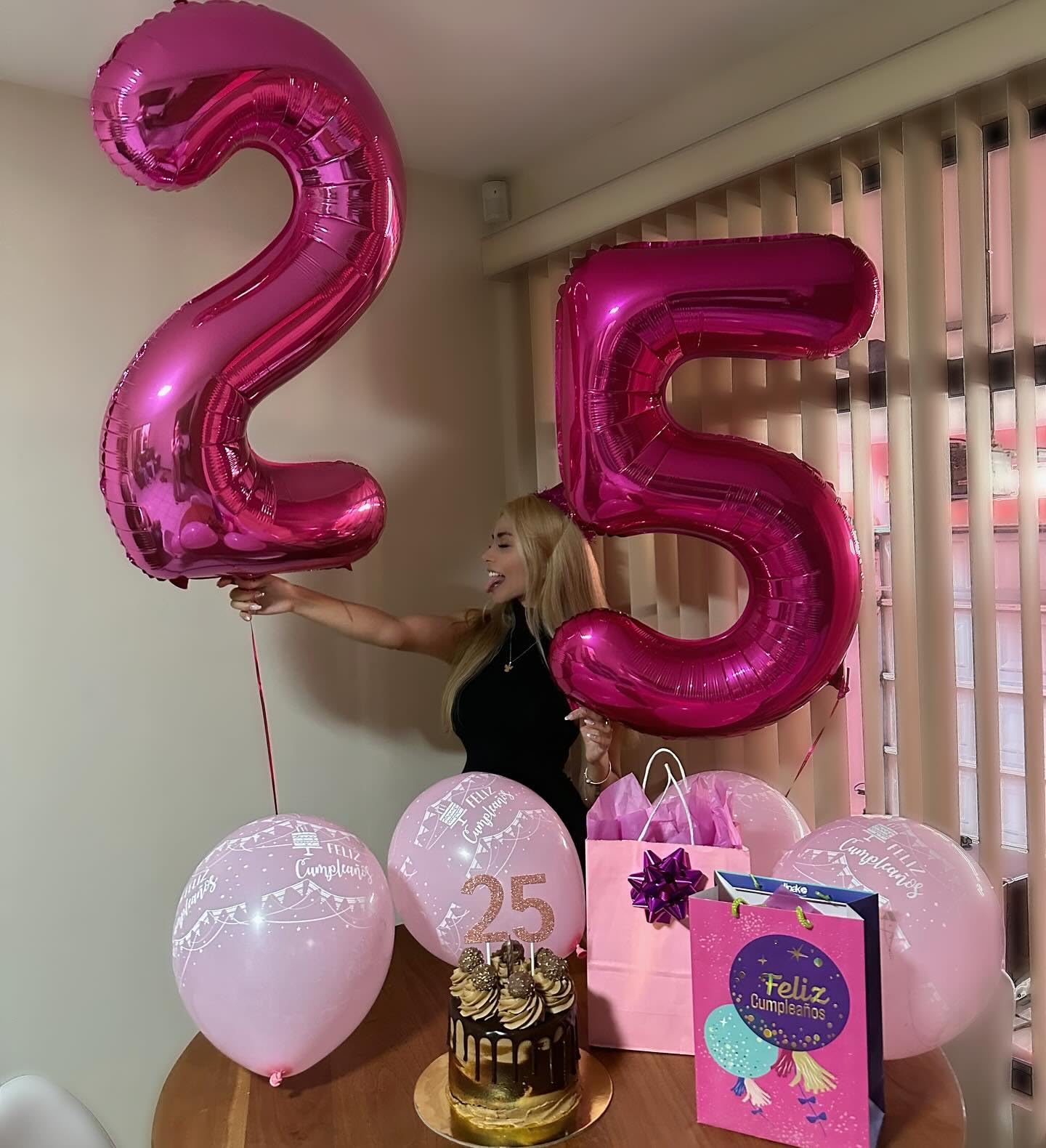 Hot Pink 7 Balloon, Number Balloons 40 Inch, 7Th Birthday Decorations For Girls Kids, Party Decoration For Women, Number 7 Ballo
