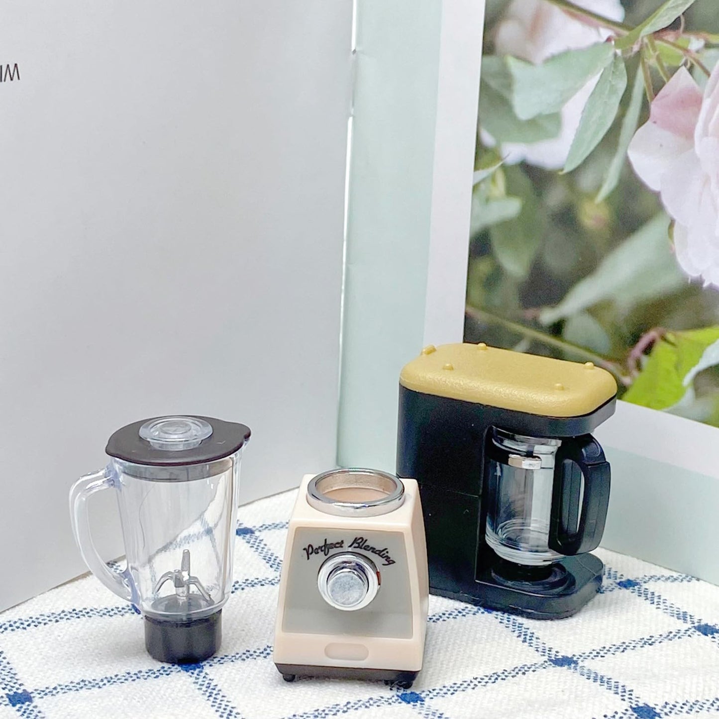 Luozzy Mini Blender Toy & Coffee Machine Model 1: 12 Miniature Dollhouse Kitchen Accessories Coffee Pot Blender Toy For Kids Pre