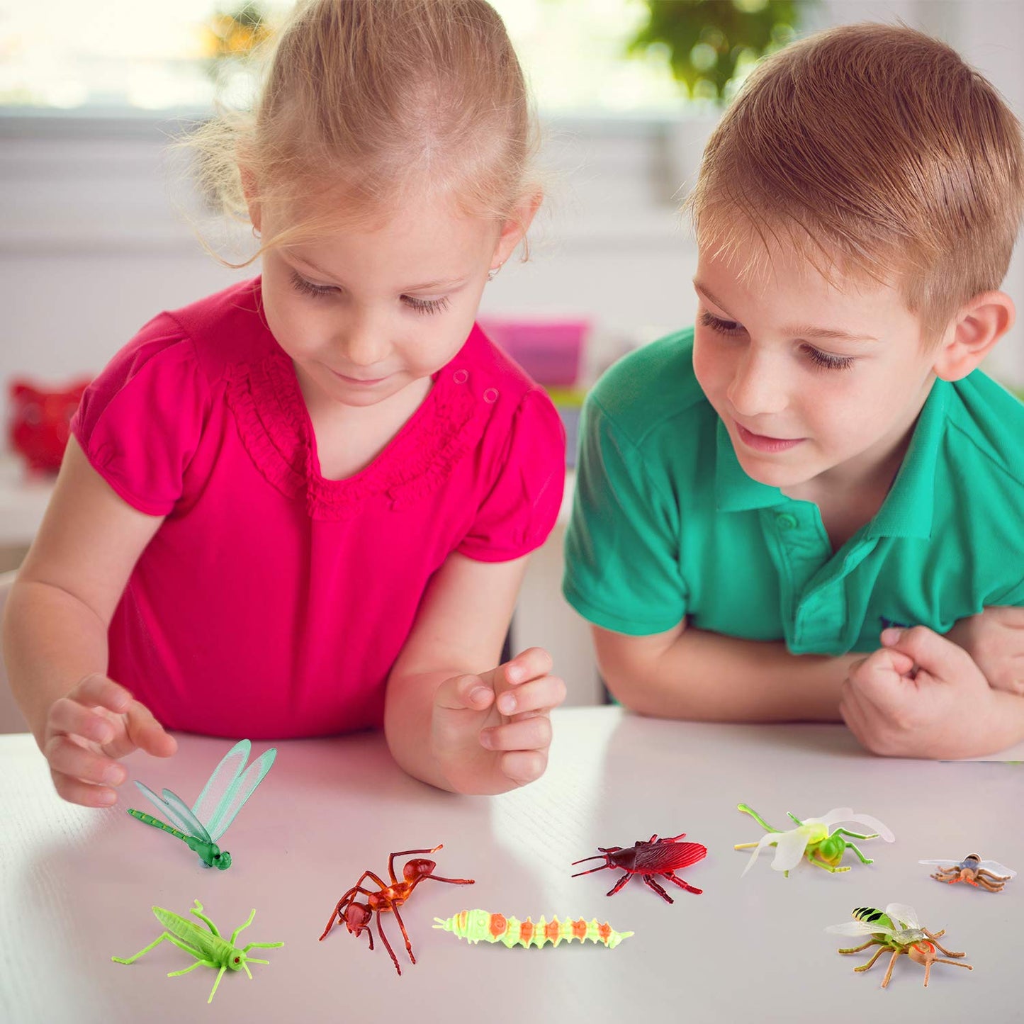 Tuparka 49 Pcs Plastic Insect Figure Toys Assorted,Lifelike Insects Model Gag Toys For Children Favors School Educational, Party