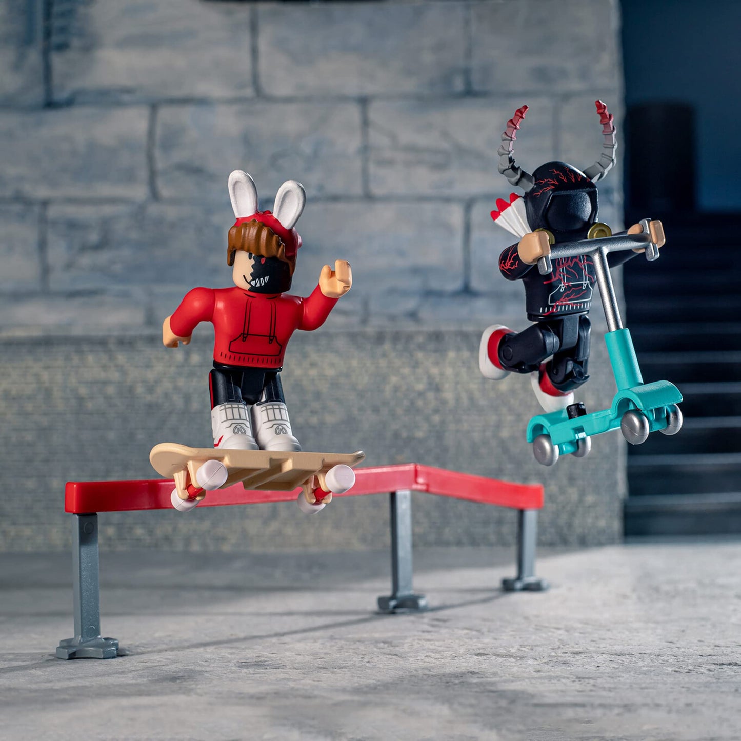 Roblox Action Collection - Skate Park: The Rail Game Pack [Includes limited availability Virtual Item]