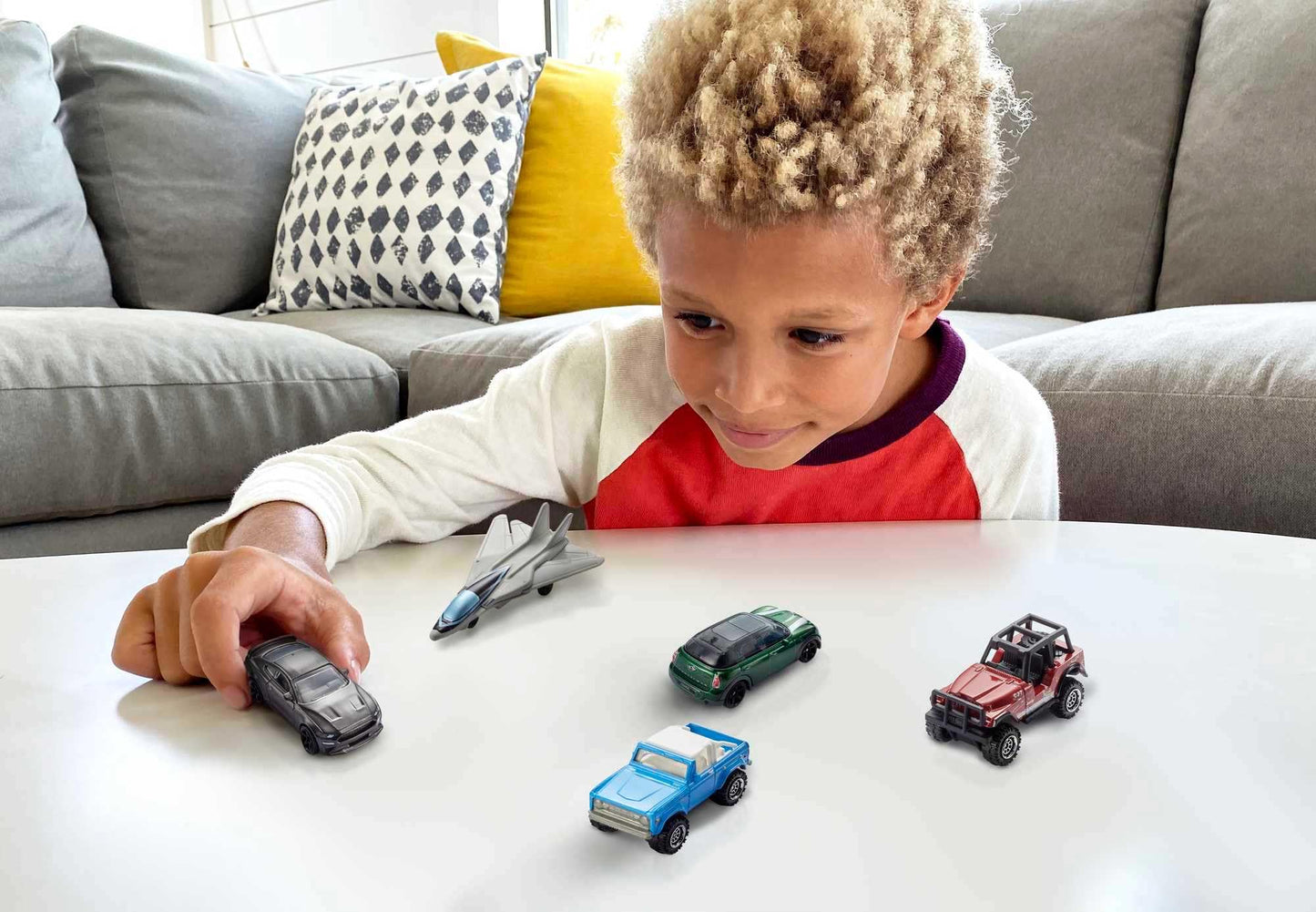 Matchbox 5-Pack of 1:64 Scale Metal Toy Cars, Blue Collection for Kids 3+, Model C1817