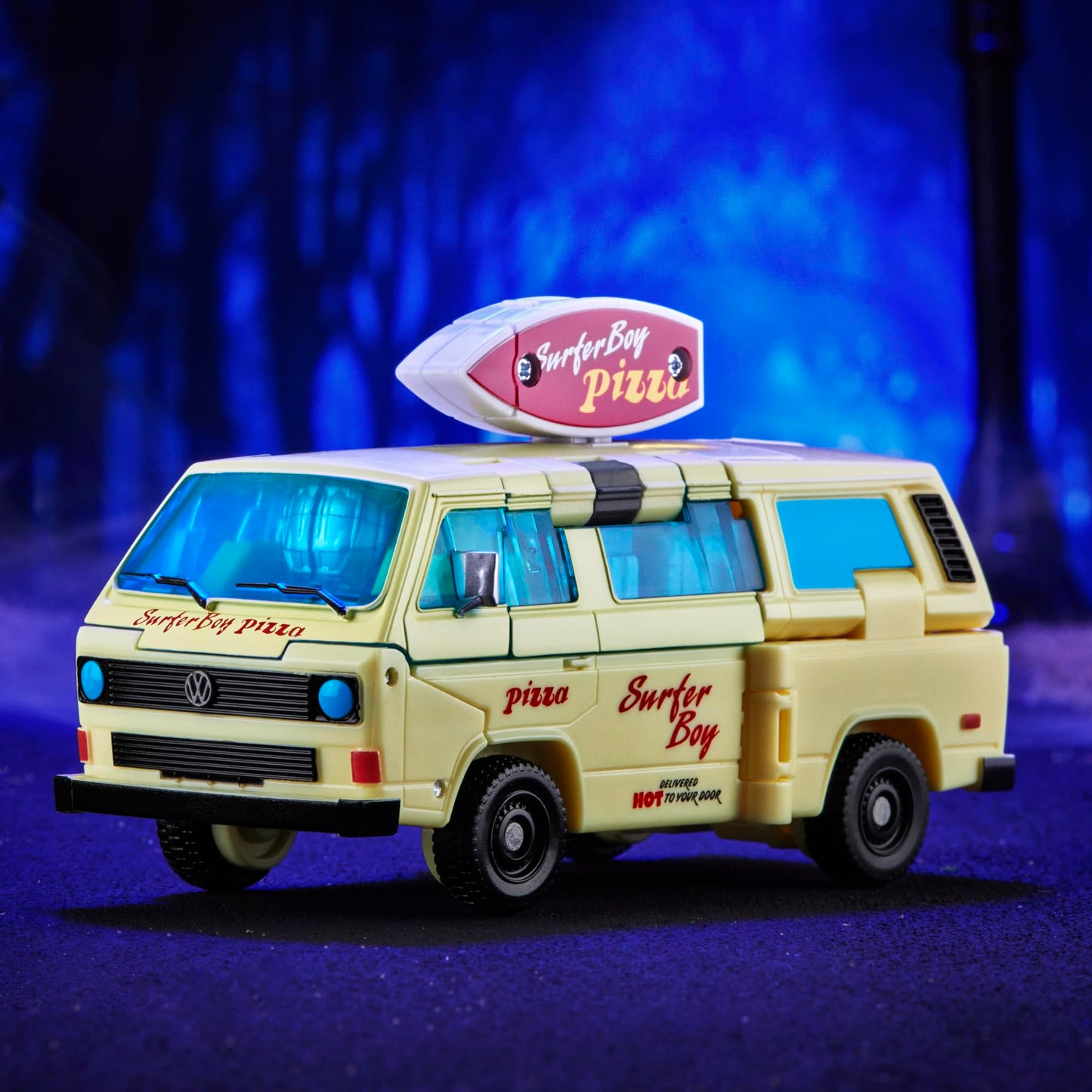 Stranger Things X Transformers Figurine Code Red