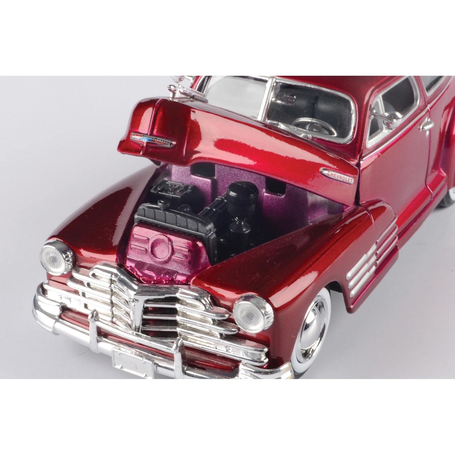 1948 Chevy Aerosedan Fleetline  Red - Motormax enhanced American 73266 - 1/24 Scale Diecast Model Car  unisex-children