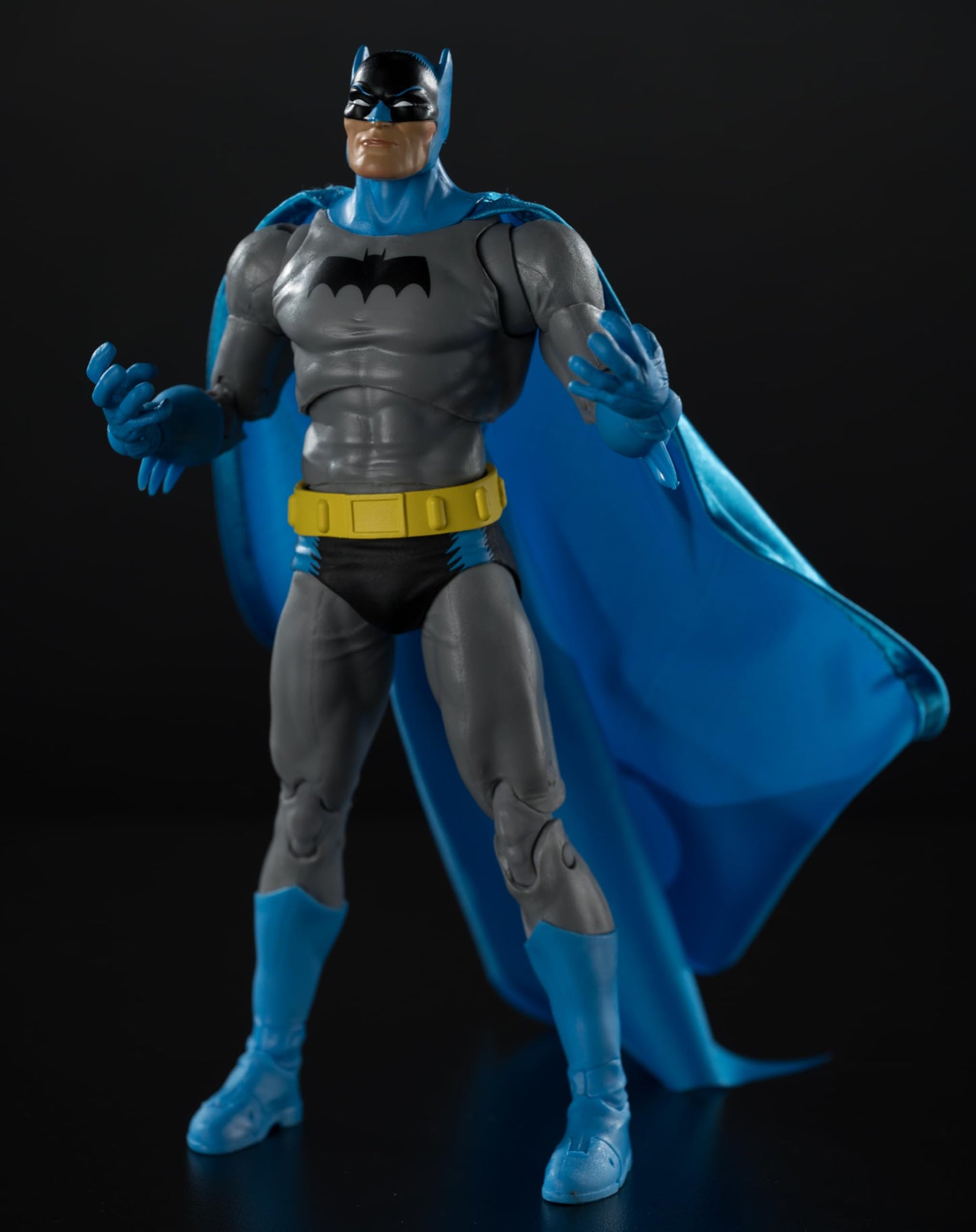 Mcfarlane Toys - Dc Multiverse Batman & Ace The Bat-Hound (Silver Age) 7In Action Figure