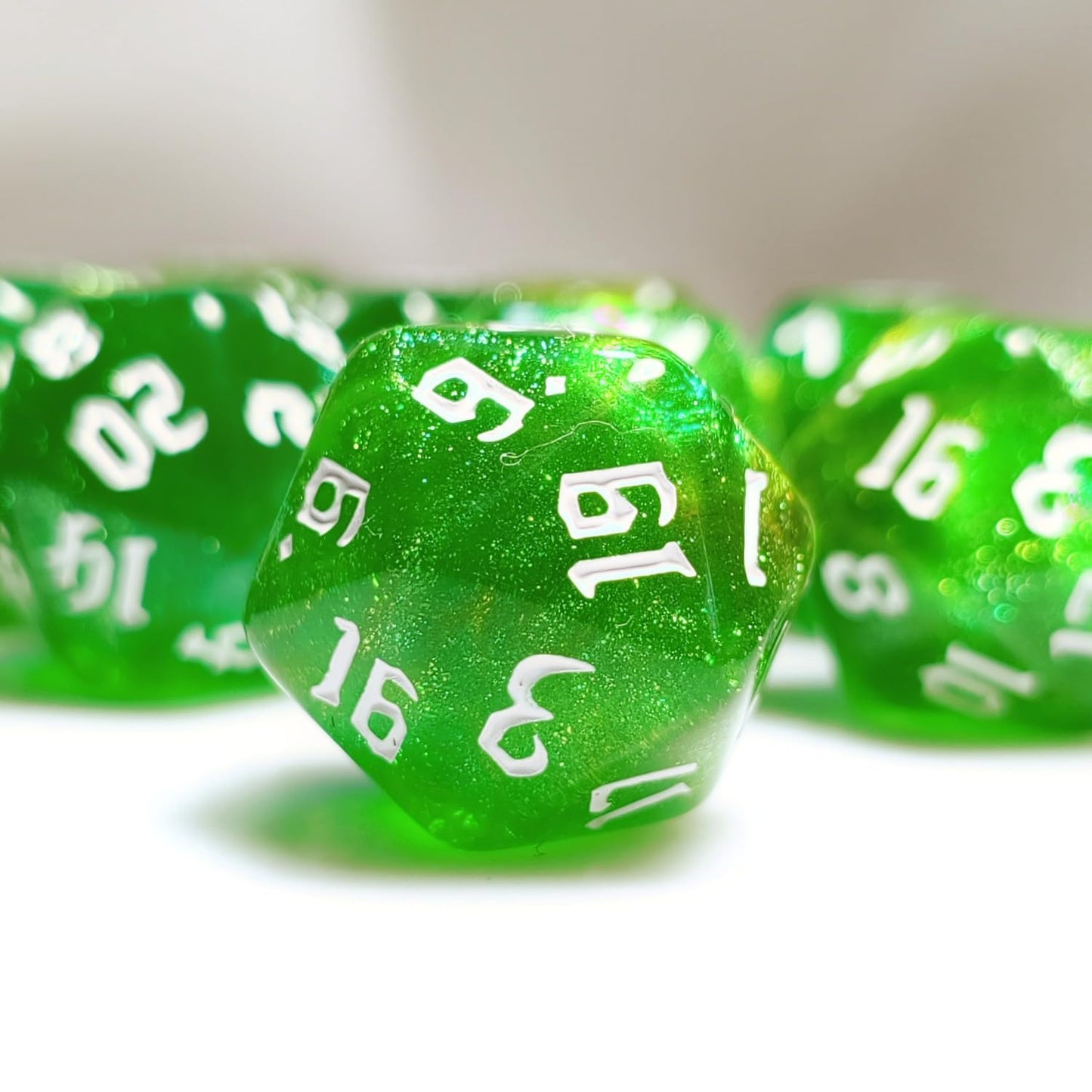 10PCs D20 Polyhedral Dice Set 22mm for DND RPG MTG Dungeons and Dragons Dice (Green)