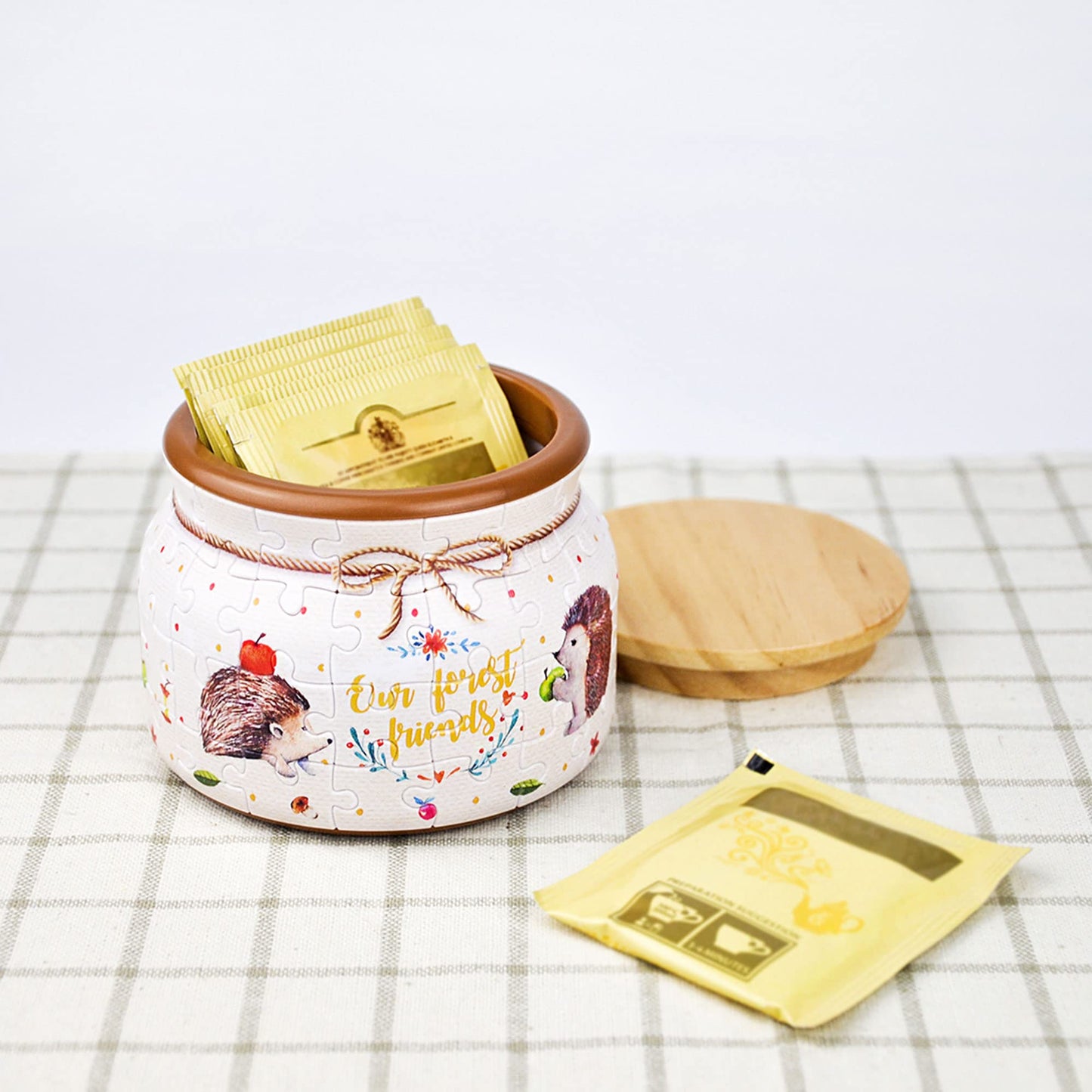 Pintoo 3D Puzzle Jar 64 Plastic Pieces For Adults - Hedgehog And Apple - Wooden Lid Container For Kitchen Dining Study Living Room No Glue Requied Small [Bc1001]