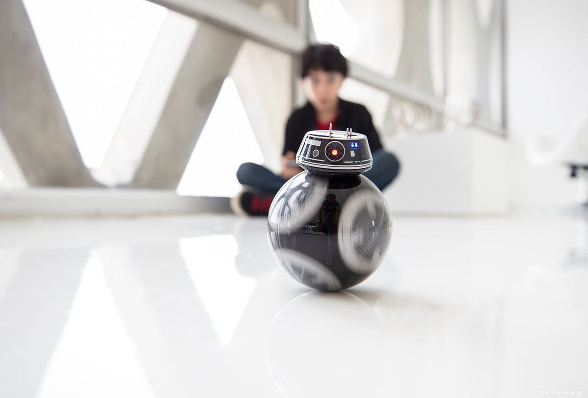 Interactive App Controlled Robot Toy with Augmented Reality & Droid Trainer