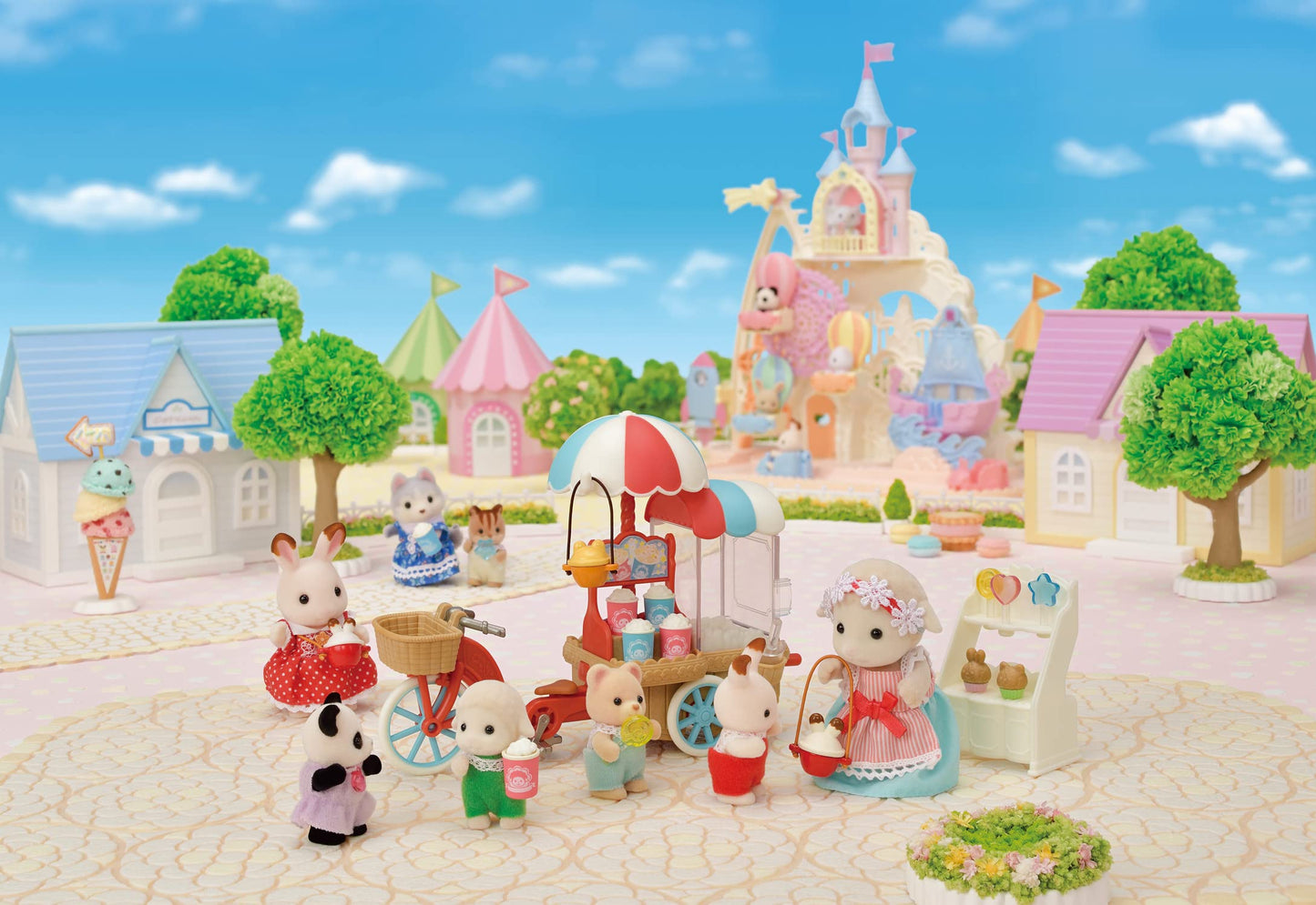 Calico Critters Popcorn Trike Playset with Figure & Accessories, Multicolor, Model CC2026, Fun Dollhouse Toy for Kids