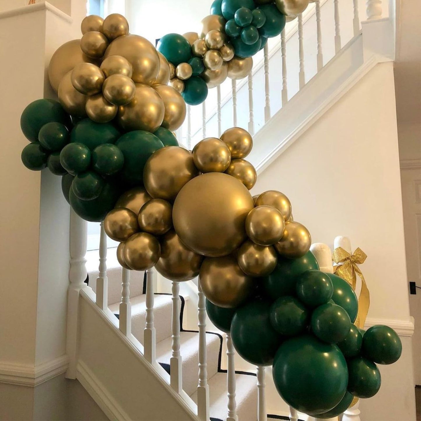 Green And Gold Balloons Arch Garland Kit, 134Pcs Metallic Gold And Dark Green Balloons With Different Size For Birthday, Graduat