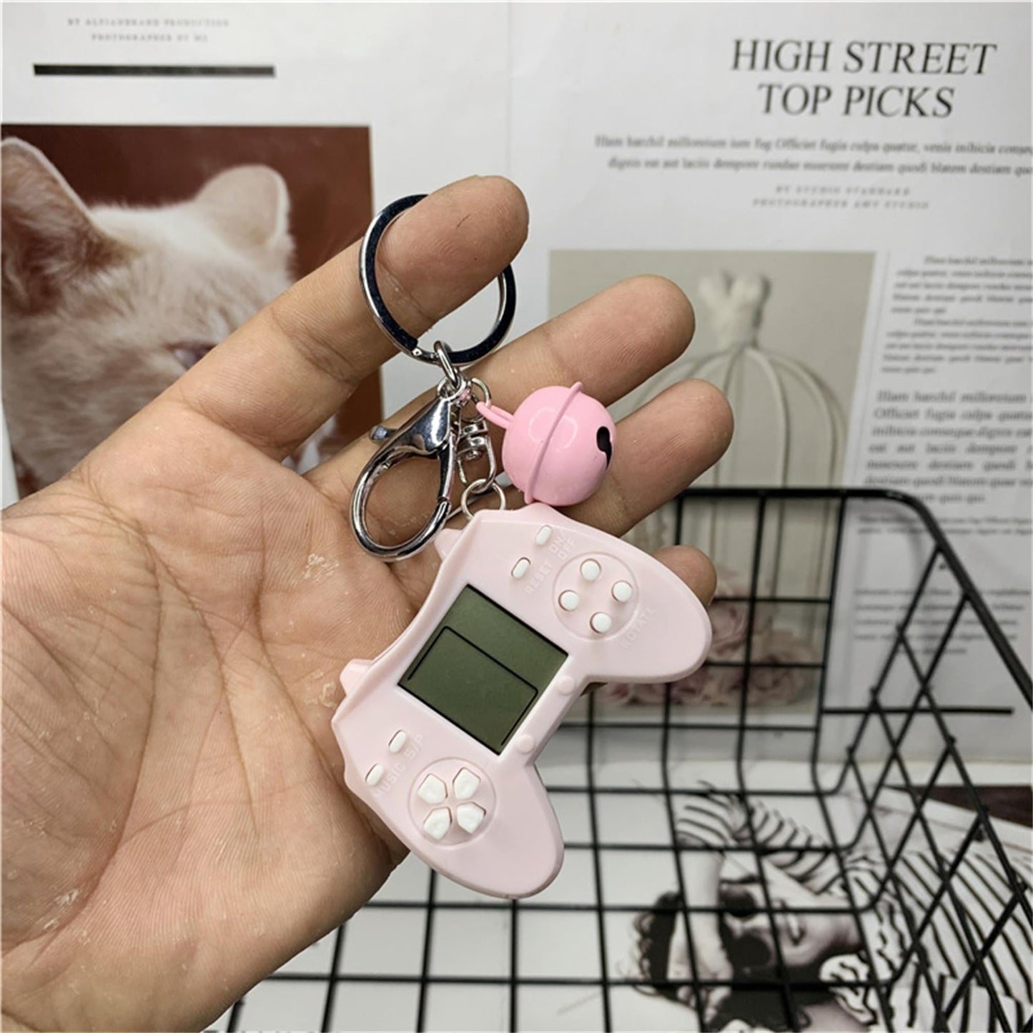 Retro Classic Game Console Pendant Keychain Playable Electronic Miniature Handheld Mini Games Machine With Keychain Ring Gift (M