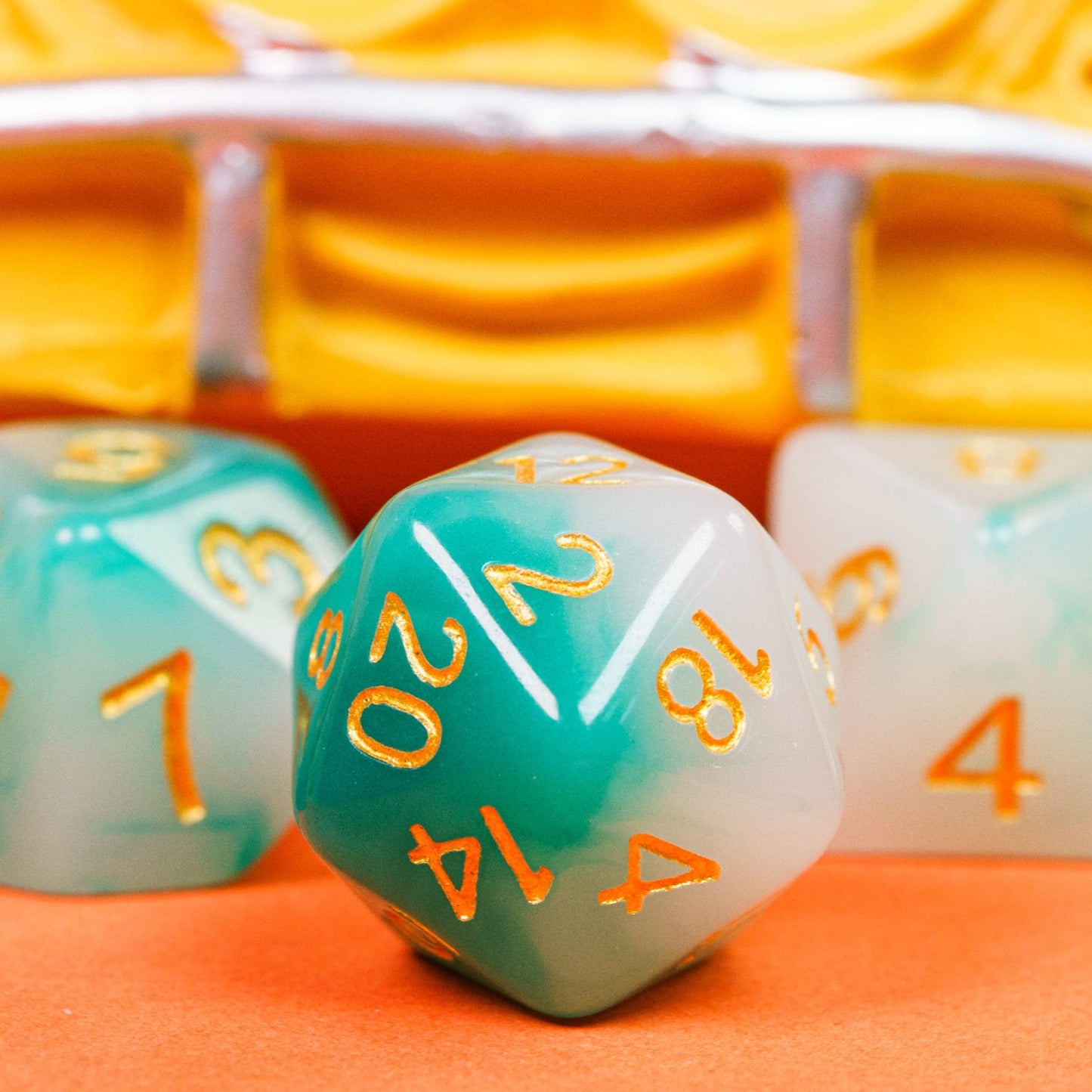HDdais 7PCS Polyhedral Dice Set, Jade DND Dice Set for Dungeon and Dragons, D&D Dice Set for Role Playing Games (Green White)