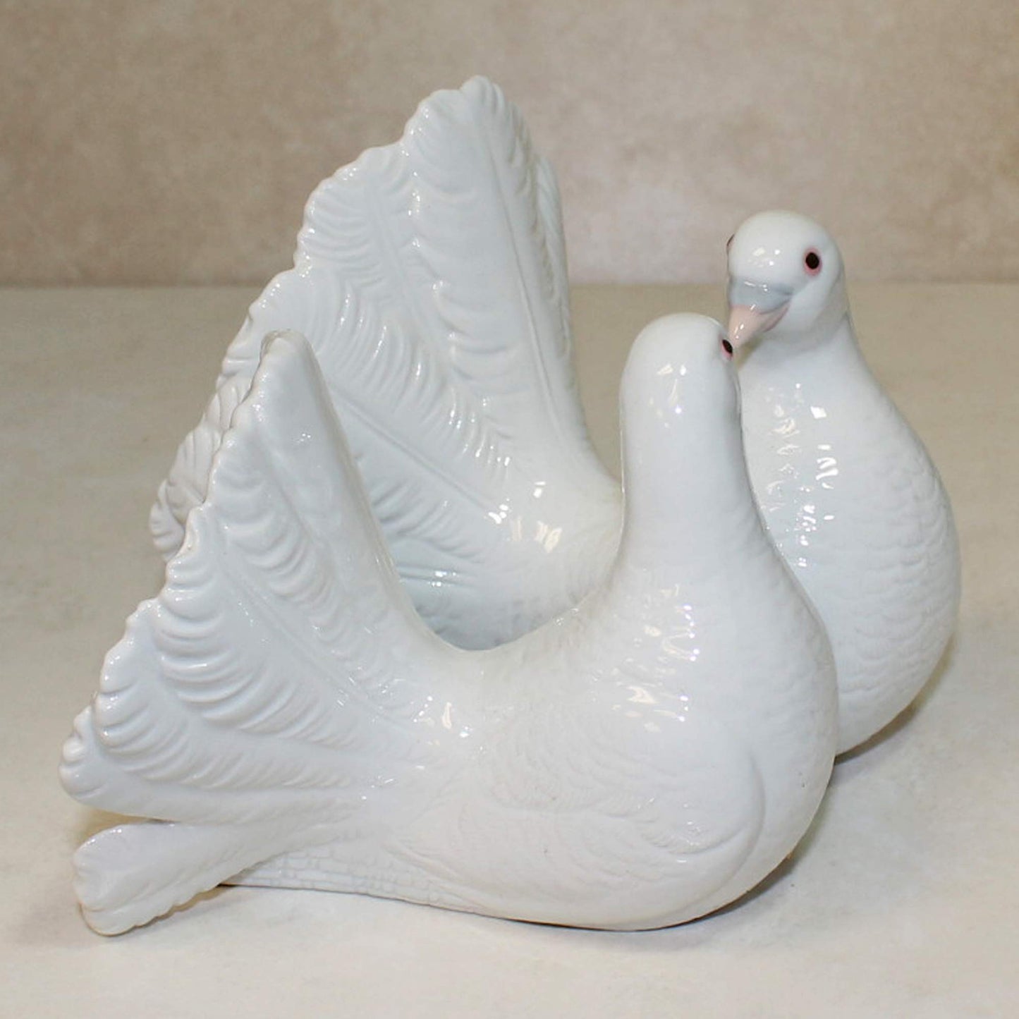 LLADR   Porcelain Figure of White Glossy Pair of Doves. Figure of Dove Lovers.