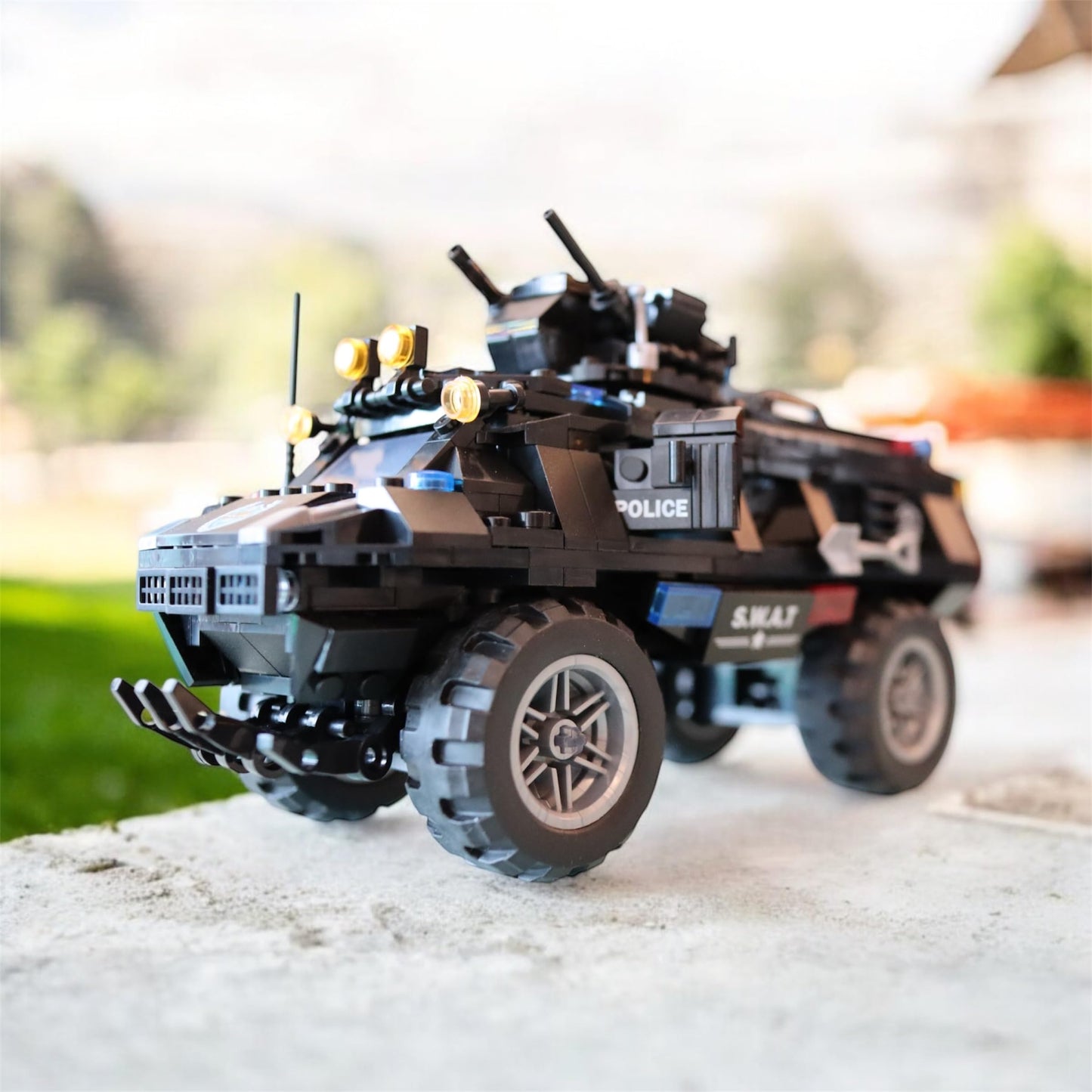 inFUNity QXB Swat Police Truck - Armored Tactical Transport Vehicle, 549 PCS Building Blocks, 13.39 inches, Plastic