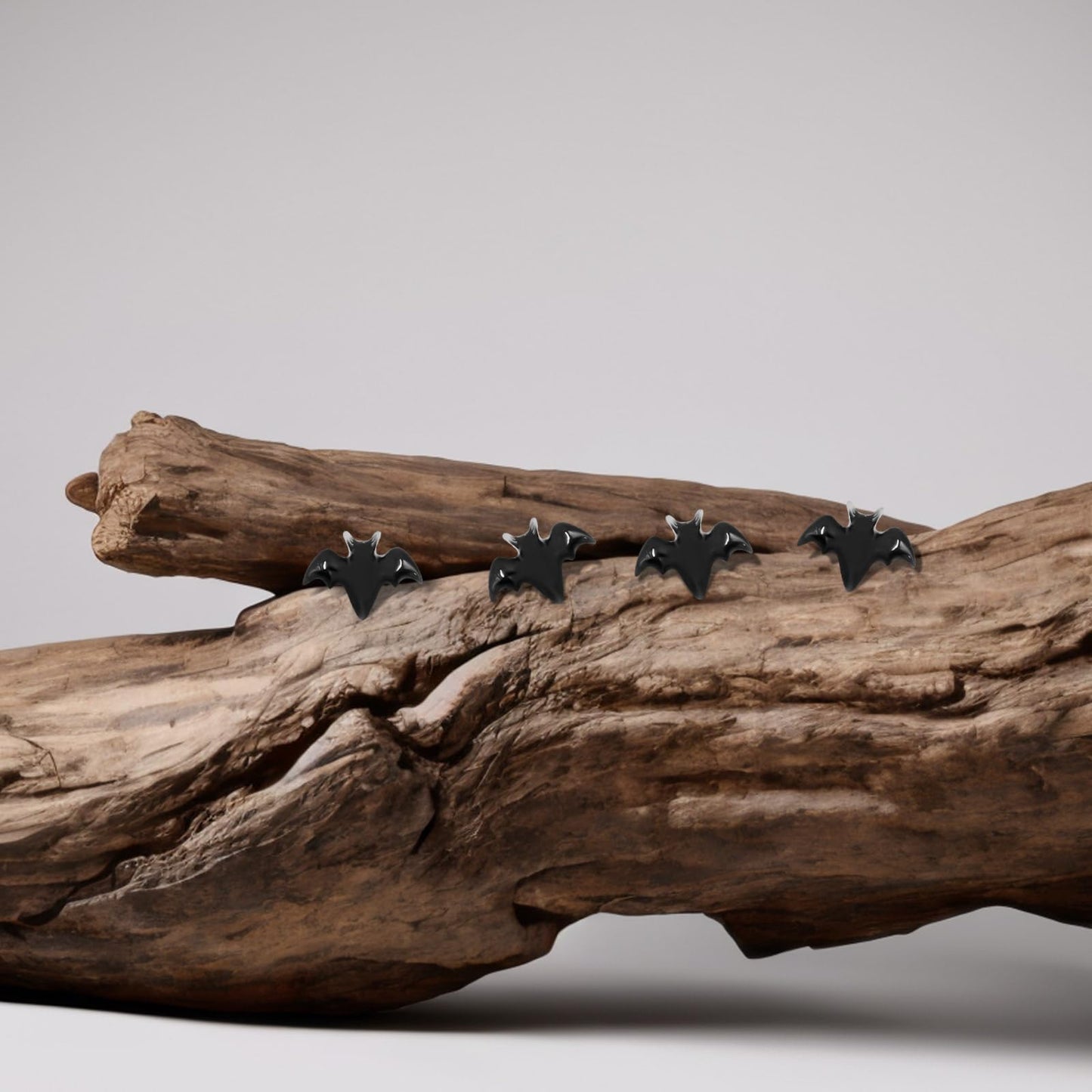 100Pcs Halloween Miniature Bats Dollhouse Mini Bats For Crafts Cute Halloween Decor Tiny Bat Decor For Fairy Garden Dollhouse Mi