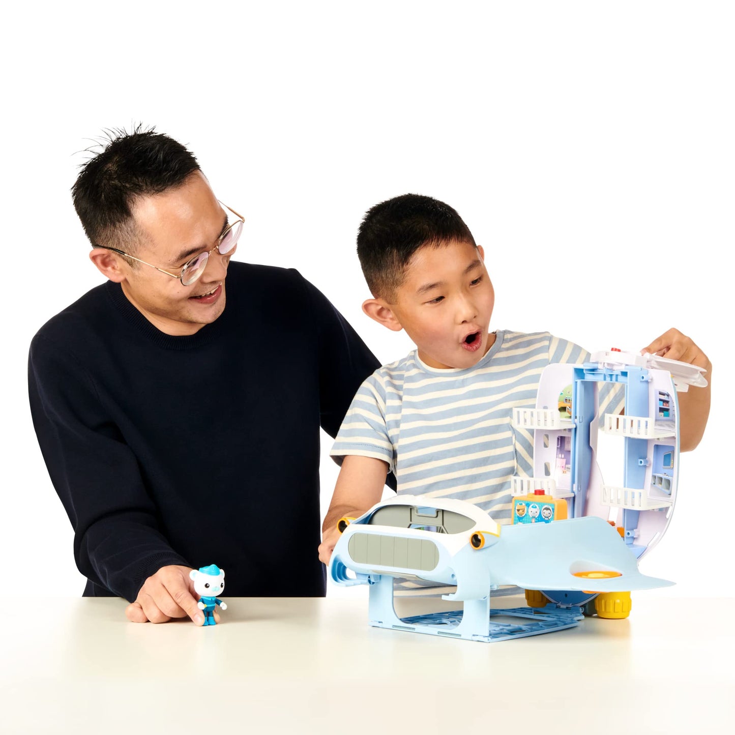 Octonauts Above & Beyond | Octoray Transforming Playset | 7 Pieces | 25+ Lights And Sounds, Multicolor, Includes Figure, Playset, 3 Accessories, 3 Aaa Batteries