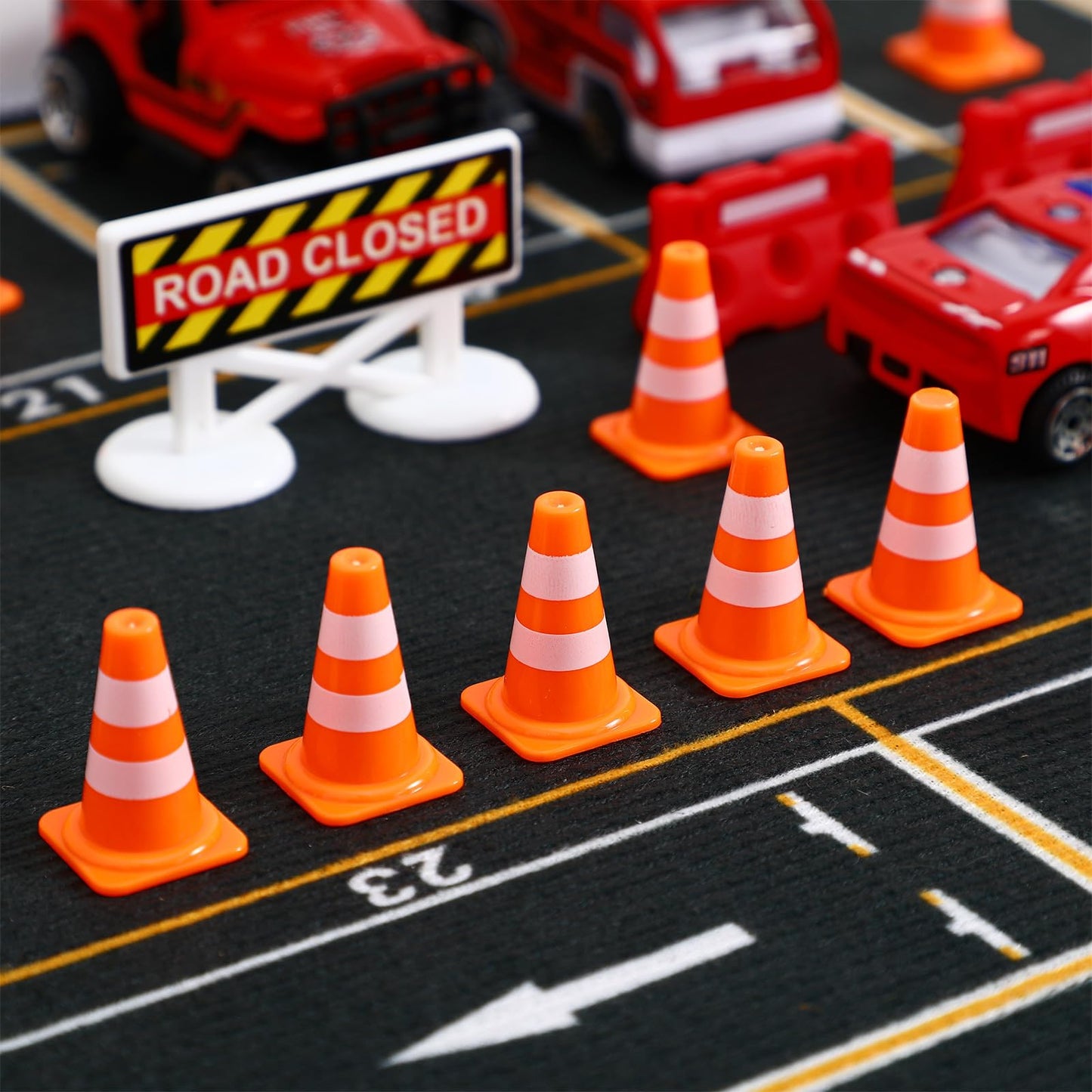 50PCS Mini Traffic Cones, Mini Construction Cones, Mini Orange Cones, Small Traffic Cones, Kids Educational Cognitive Road Sign