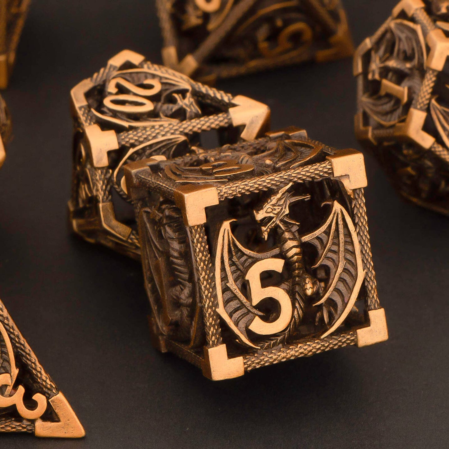 KERWELLSI Hollow Metal DND Dice Set, Dungeons and Dragons Dice Set with Gifts Box, 7pcs D&D Dice Set, Polyhedral Dice Set for RP