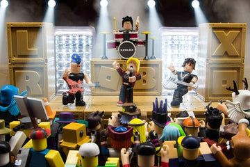 Roblox Action Collection - Punk Rockers Four Figure Pack [Includes Exclusive Virtual Item]