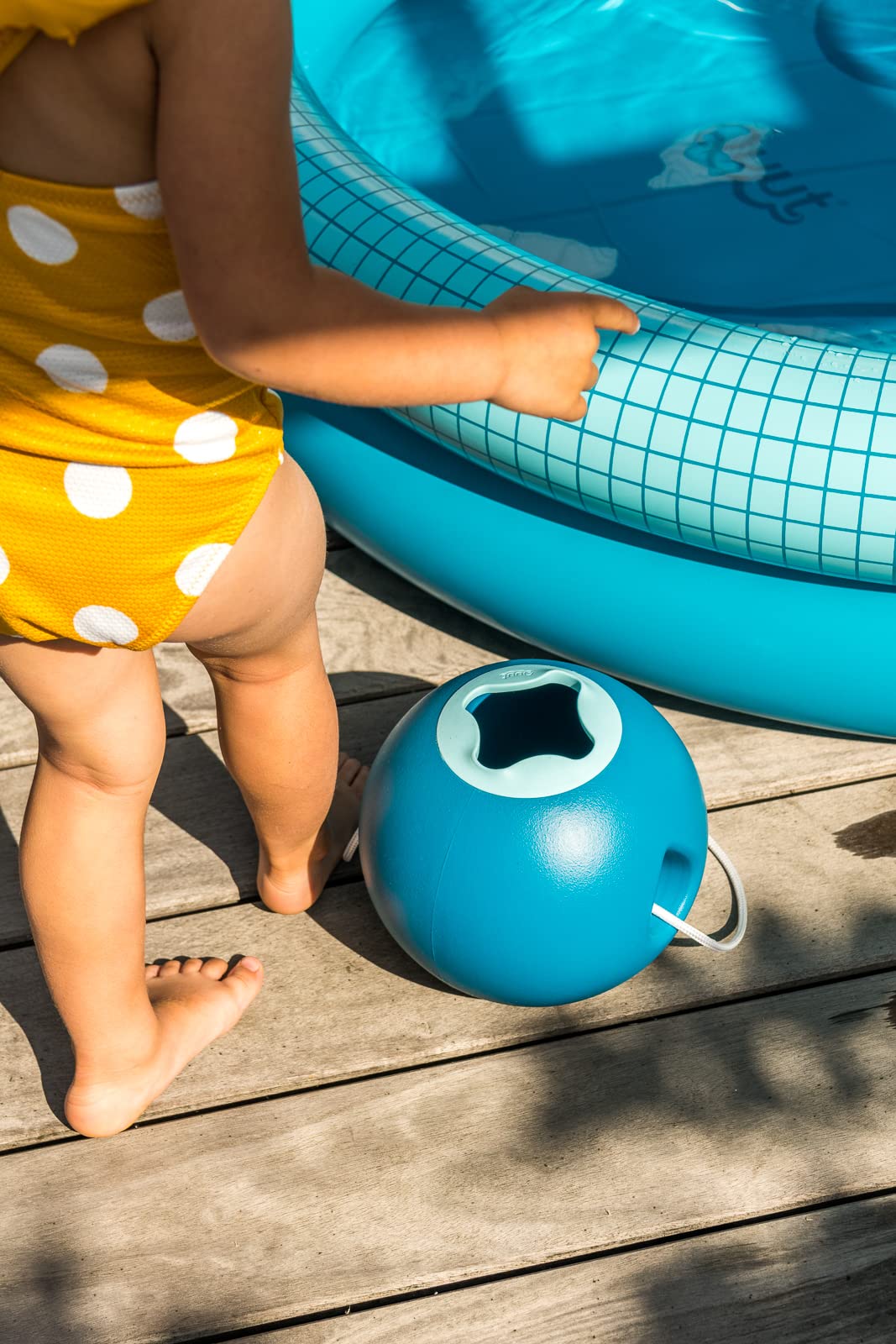 QUUT | Ballo | Ocean Color | Award Winning Children's No-Spill Bucket for Beach & Outdoors Play