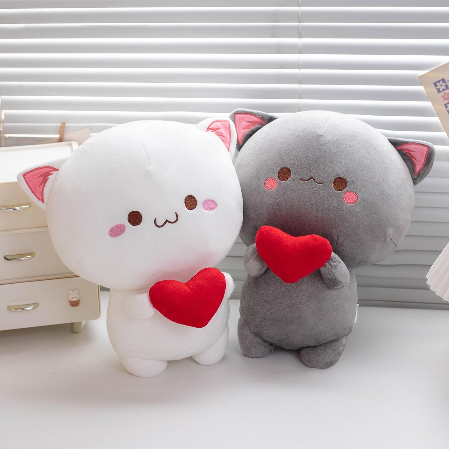 Alwoligag Cute Cat Plush Toy, Super Soft Gray And White Cat Plush Toy, Plush Cat Stuffed Animals, Valentine'S Day Gift, Sweet Ro
