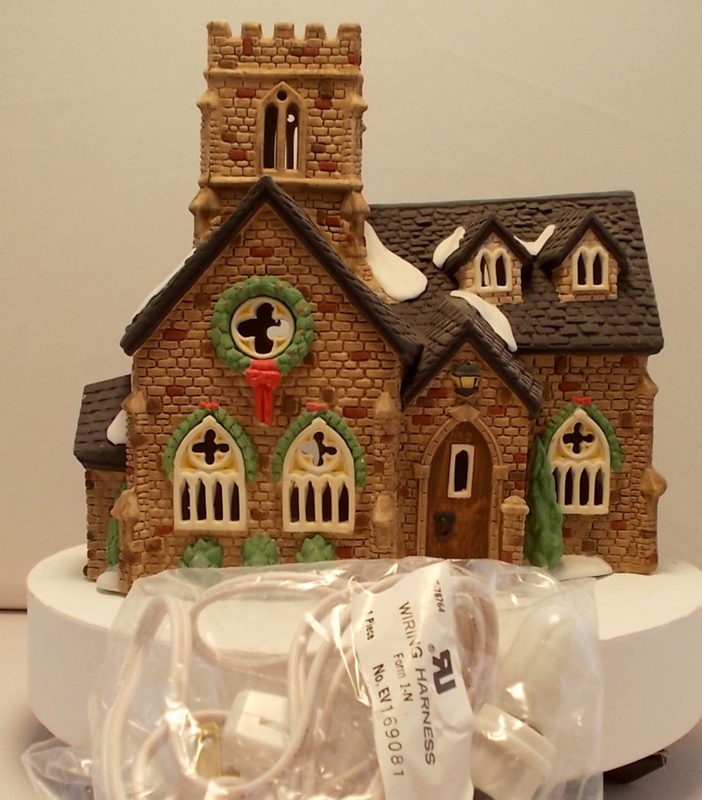 Dept 56 Lighted Knottinghill Church (#55824, Heritage Village Collection, Dickens Village Series), Retired Collectible