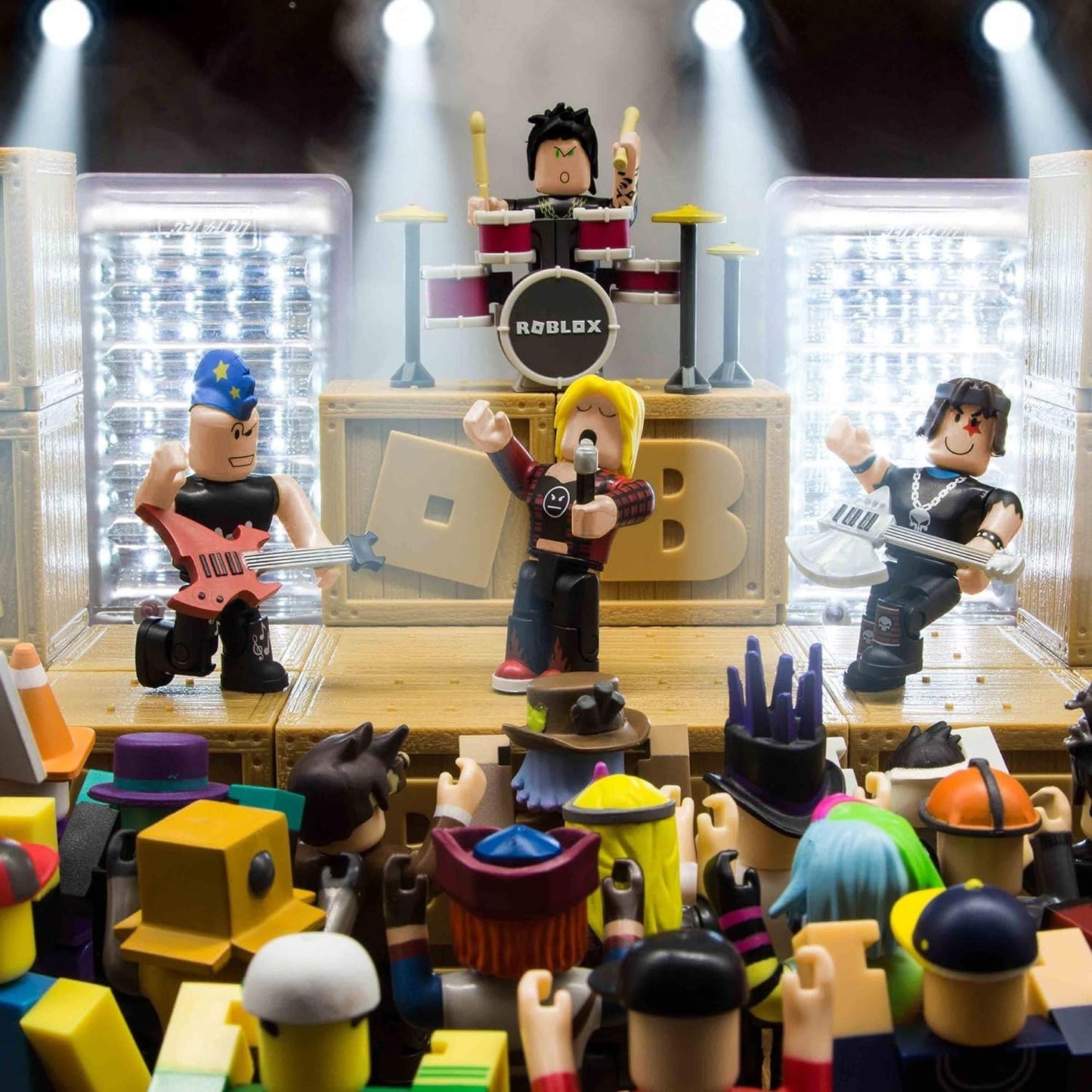 Roblox Action Collection - Punk Rockers Four Figure Pack [Includes Exclusive Virtual Item]