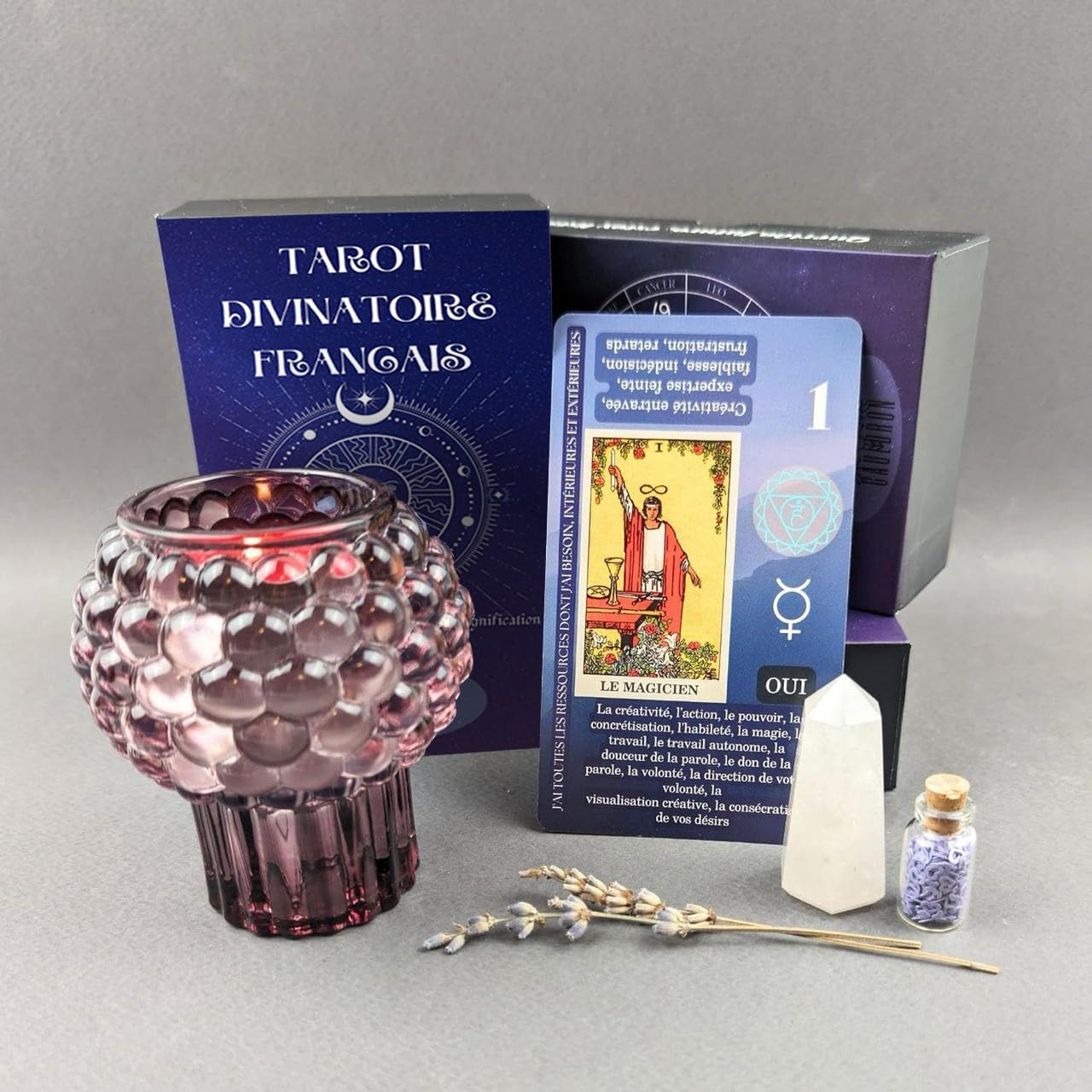 Witchy Cauldron Tarot Cards for Beginners, Medium Size, Black/White/Gold, Paper Deck with Guidebook (French)