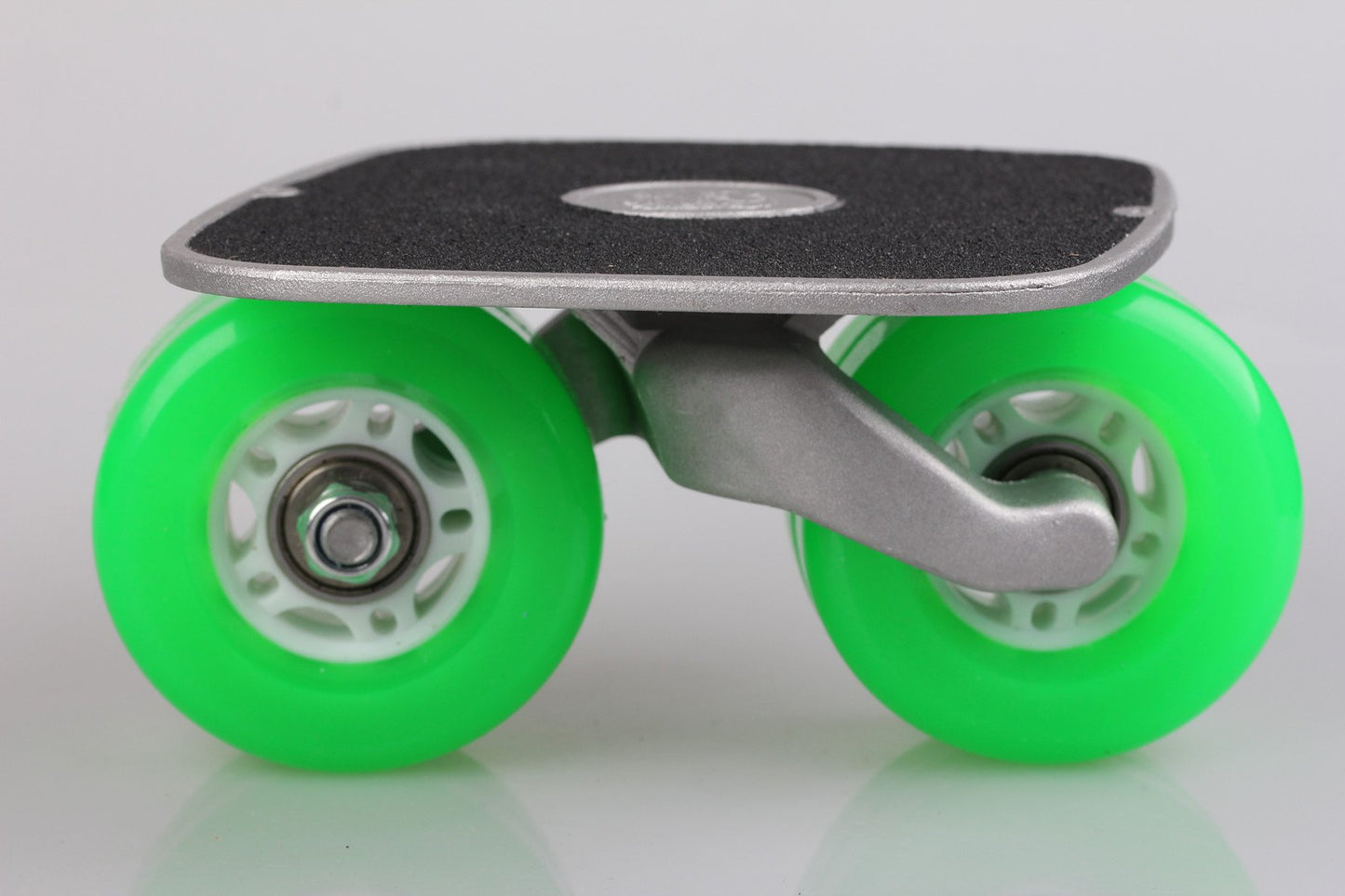 Jincao Green Portable Roller Road Drift Skates Plate Anti-Slip Board Aluminum Truck With Pu Wheels With Abec-7 608 Bearings