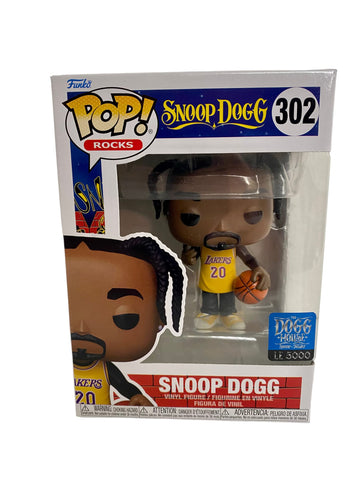 Snoop Dogg Yellow Lakers Jersey Exclusive Vinyl Figure