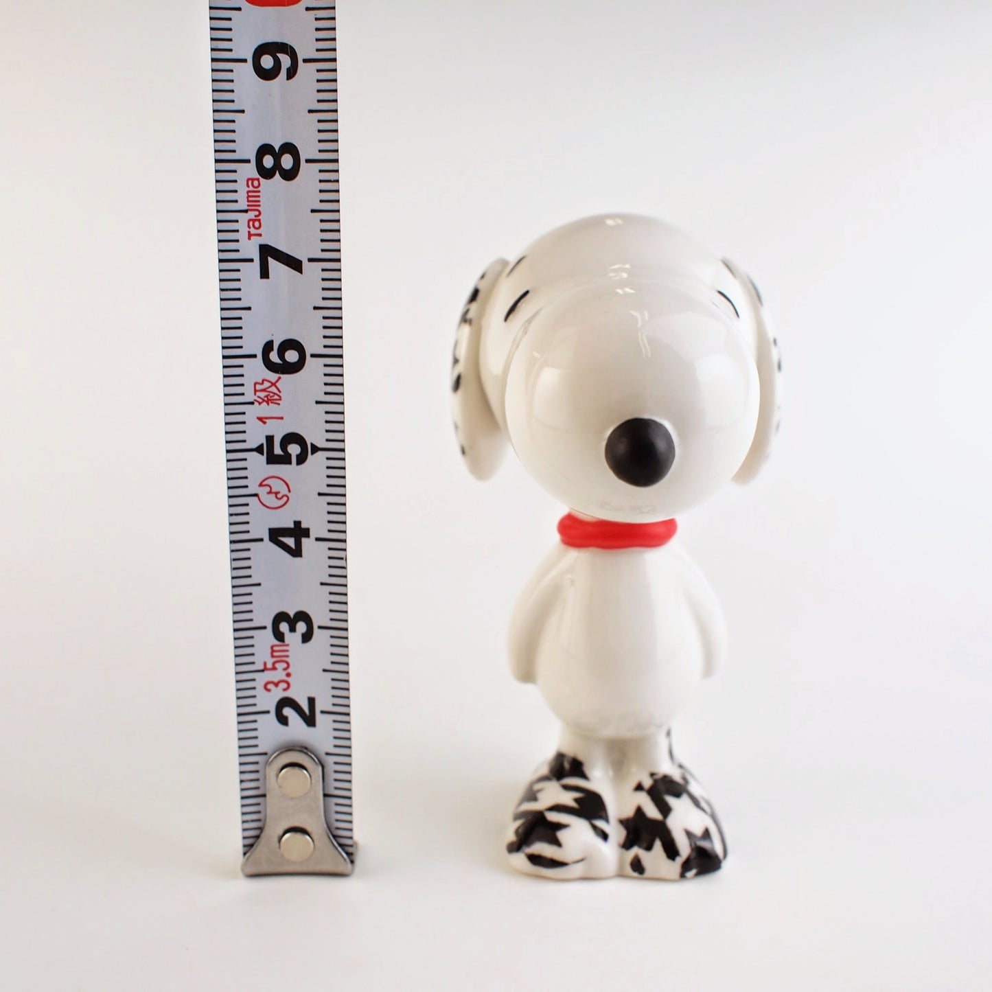 Department 56 Peanuts Hounds Tooth Figurine, 3 Inch