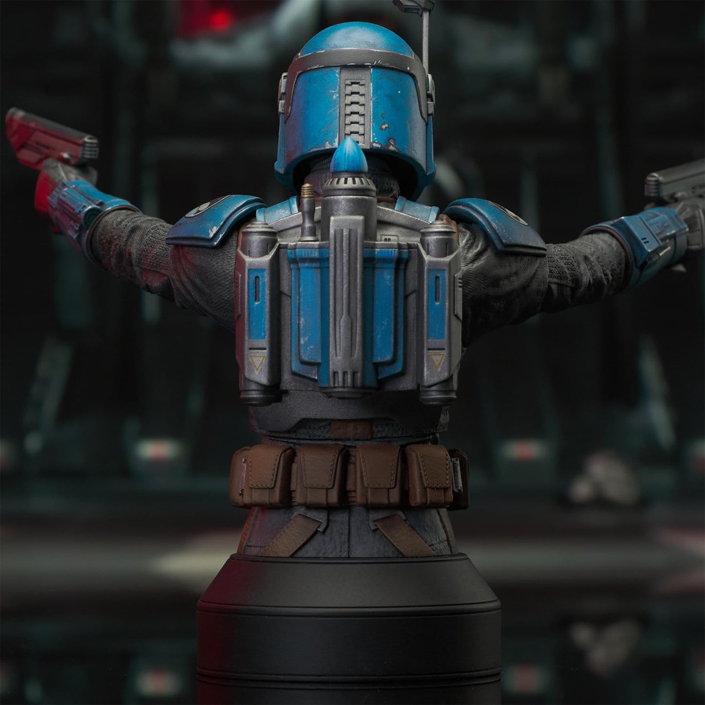 Diamond Select Toys Star Wars: The Mandalorian: Bo-Katan Kryze (Season 2 Version) Bust Multicolor