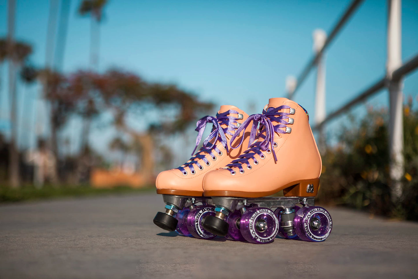 Moxi Skates Beach Bunny Roller Skates for Women, Size 10, Peach Blanket, Aluminum Model GP-81313