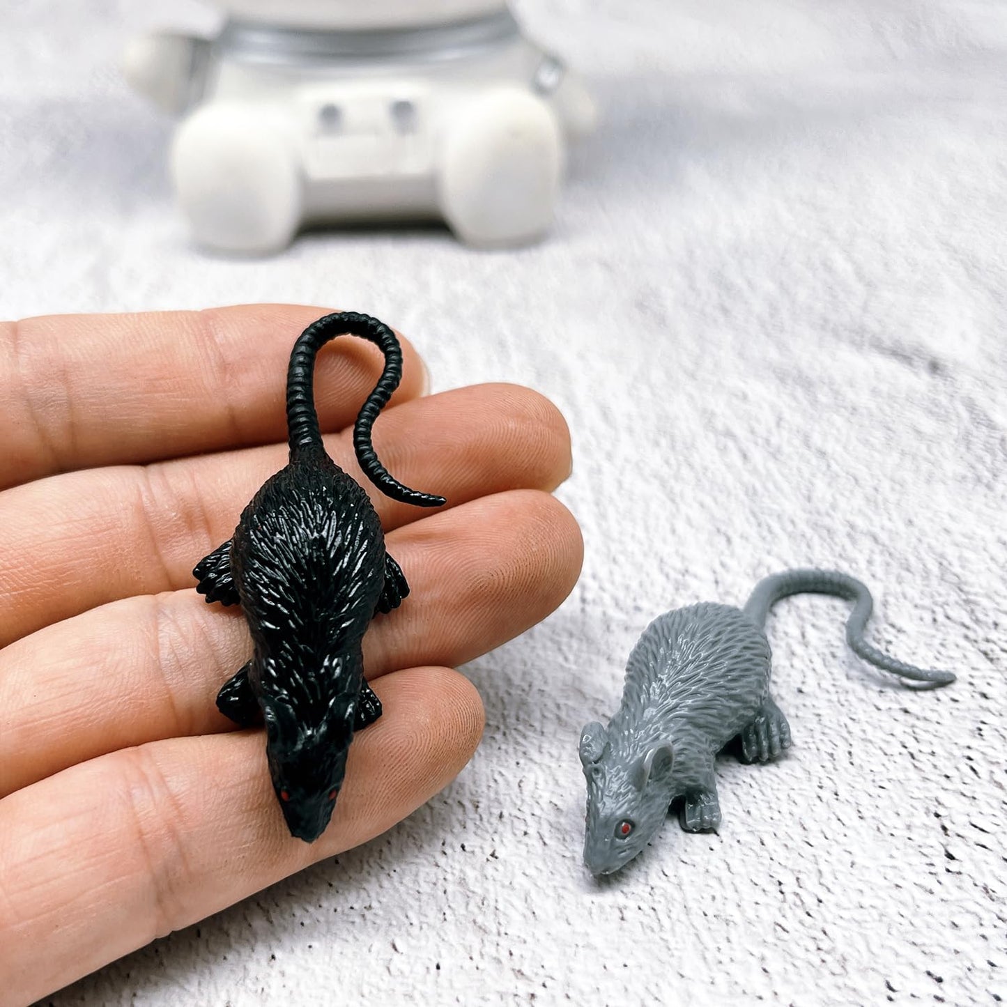 Aorvoras Miniature Rat,Halloween Miniatures,Halloween Dollhouse,Fairy Garden Accessories,Halloween Terrarium,Halloween Craft Sup