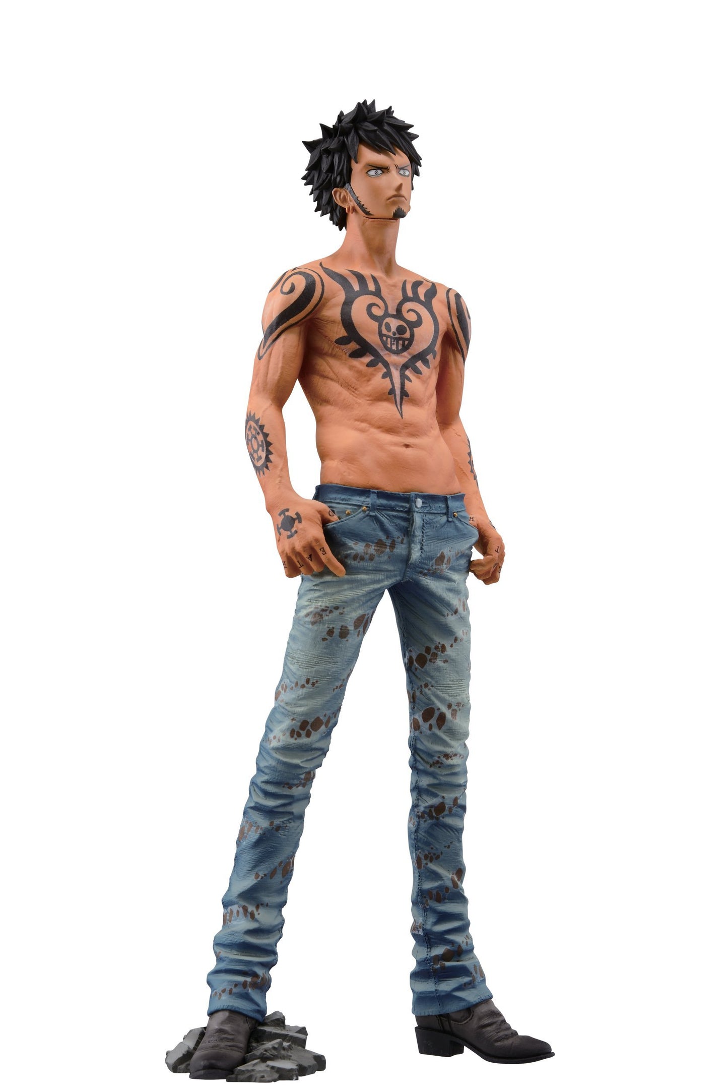 Banpresto Trafalgar Law Figure, 10.2-Inch King of Artist Series, Black and White with Red Details, Model 32951, PVC Material