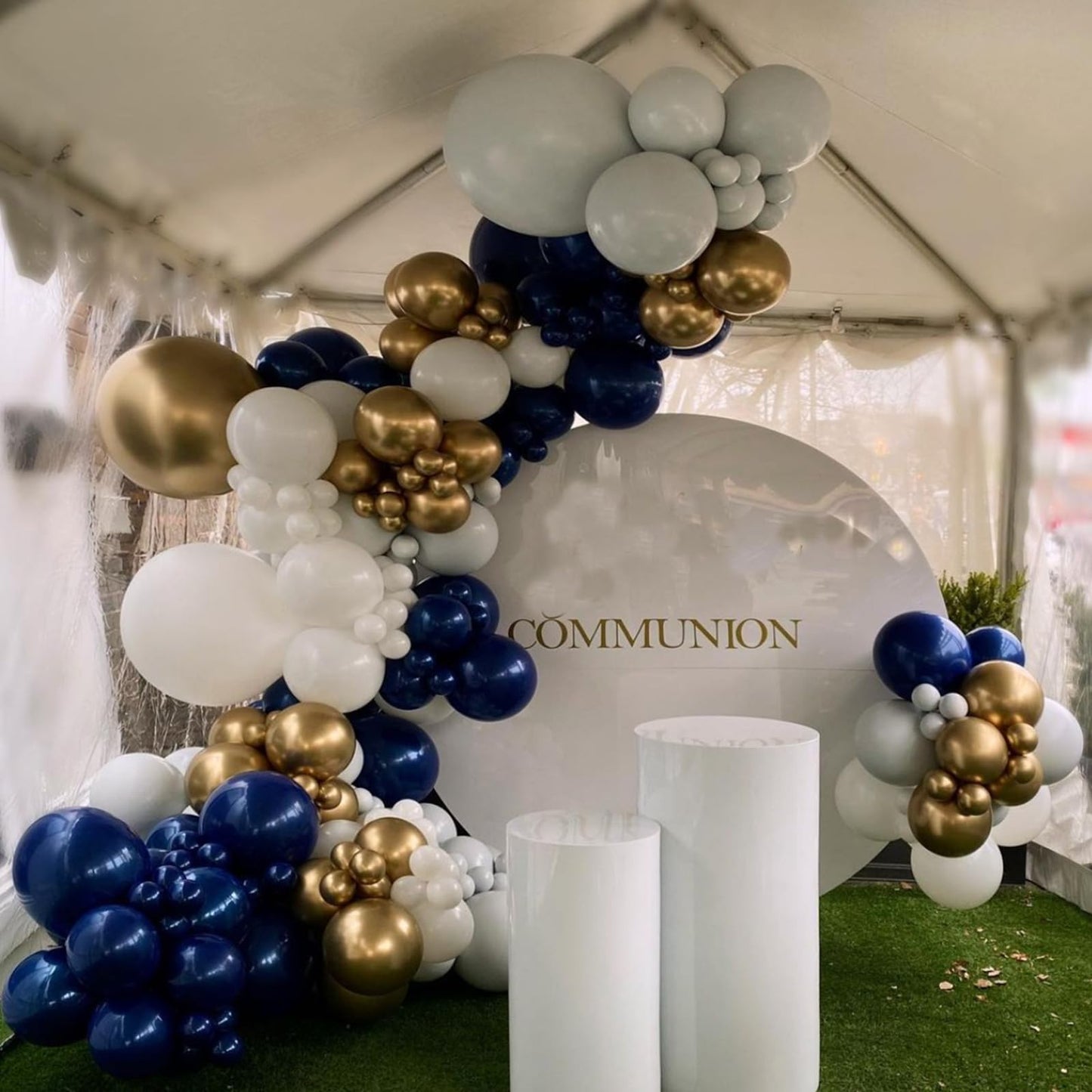 Blue And Gold Balloons Arch Garland Kit, 134Pcs Navy Blue Gold White Balloons With Different Size For Graduation, Birthday, Anni