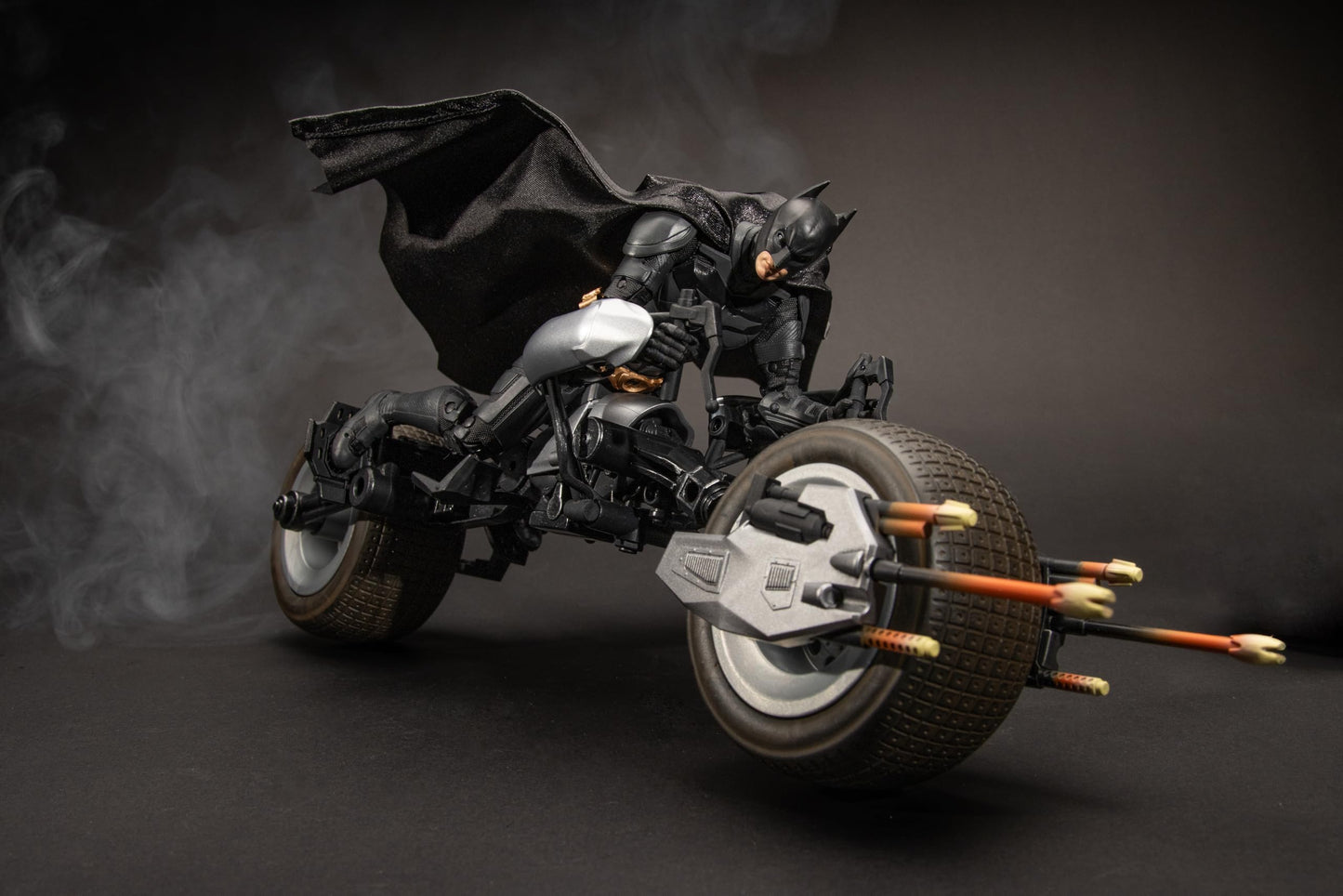 McFarlane The Dark Knight DC Multiverse Action Figure with Vehicle Batman & The Batpod 18 cm