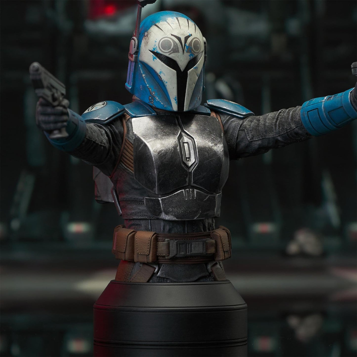Diamond Select Toys Star Wars: The Mandalorian: Bo-Katan Kryze (Season 2 Version) Bust Multicolor