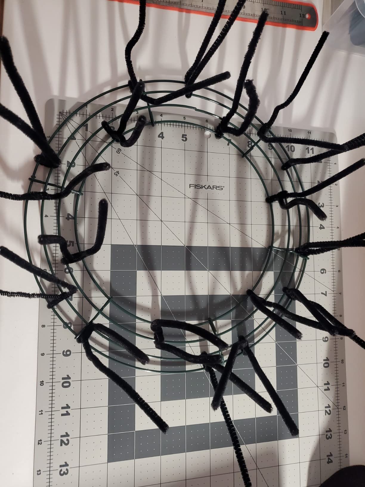 Cuttte Pipe Cleaners Craft Supplies - 300pcs Black Pipe Cleaners Chenille Stems for Craft Kids DIY Art Supplies (6 mm x 12 inch)