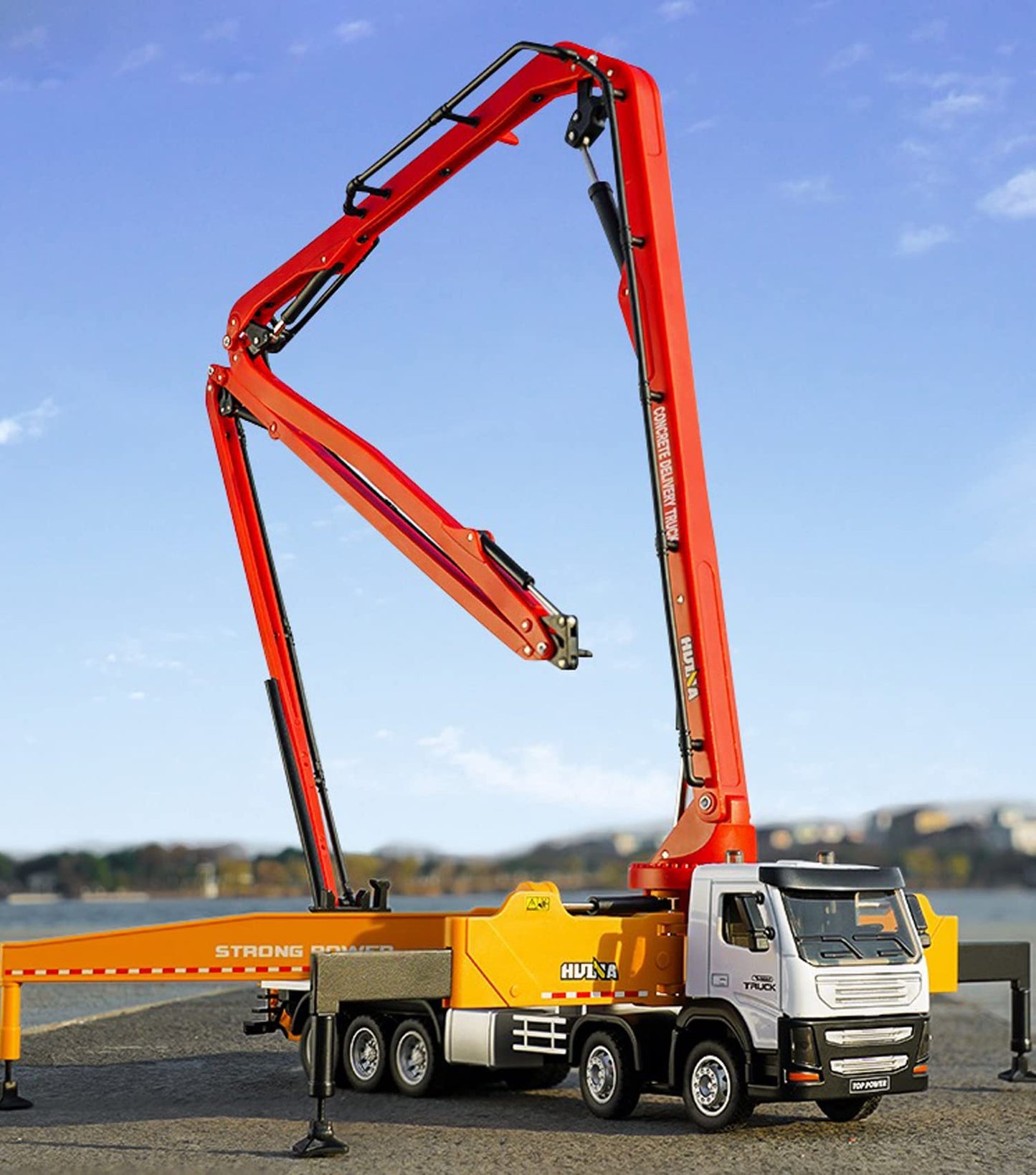 Qcar Concrete Pump Truck Construction Vehicles Toys,1:50 Scale Diecast Site Concrete Pump Truck, Toy Trucks for Kids