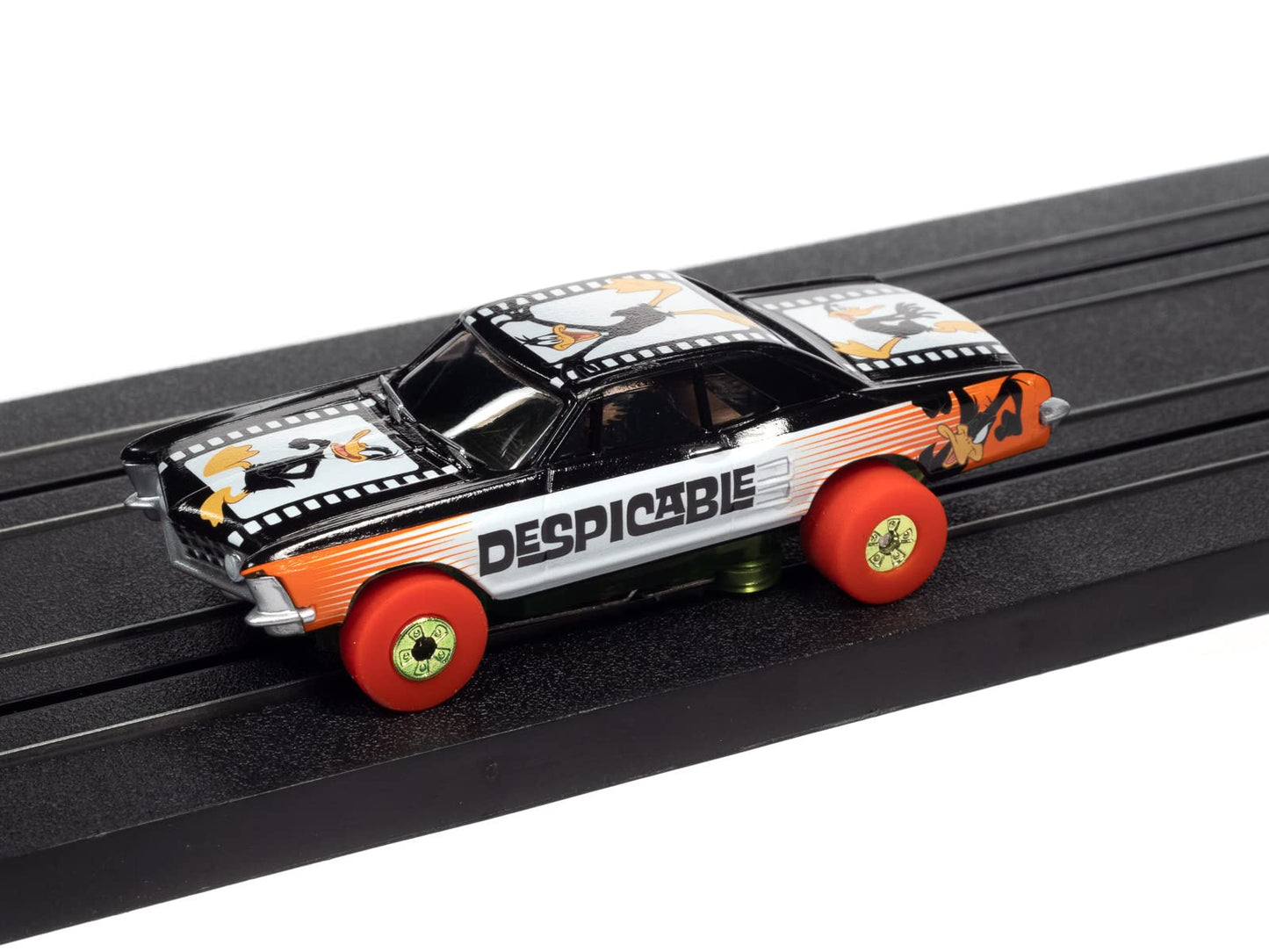 Auto World Thunderjet R33 Looney Tunes Daffy Duck - 1963 Buick Riviera Ho Scale Slot Car