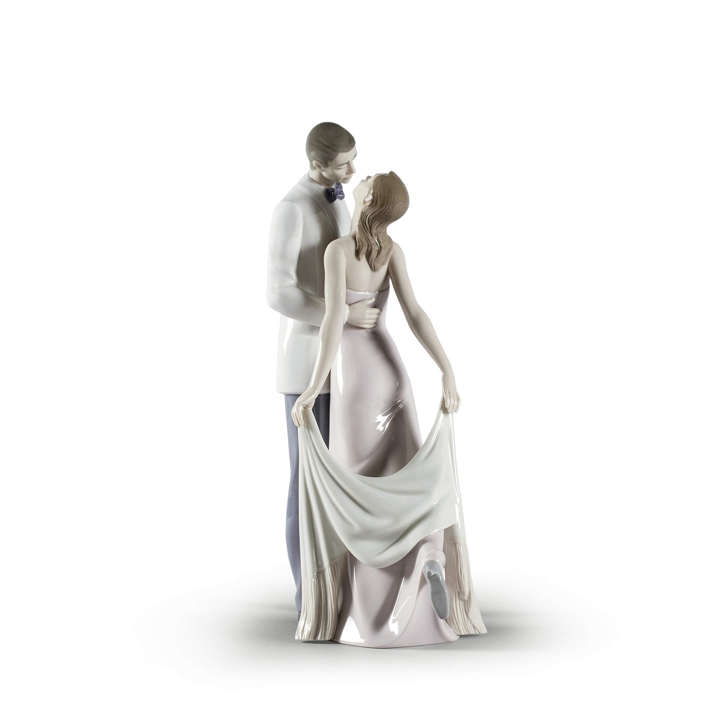 Lladró Glossy Porcelain Happy Anniversary Lovers Figure. Decorative Porcelain Couple Of Bride And Groom Figurine.