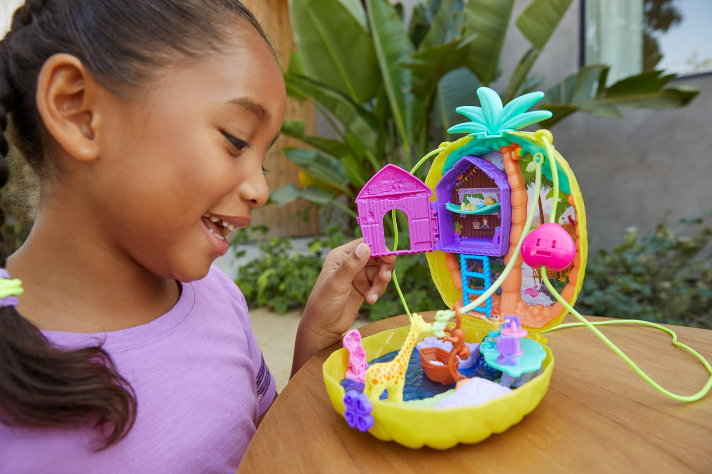 Polly Pocket 2-in-1 Travel Toy Playset with Micro Dolls, Pineapple Purse, Multicolor, Unique Size, Model GKJ64