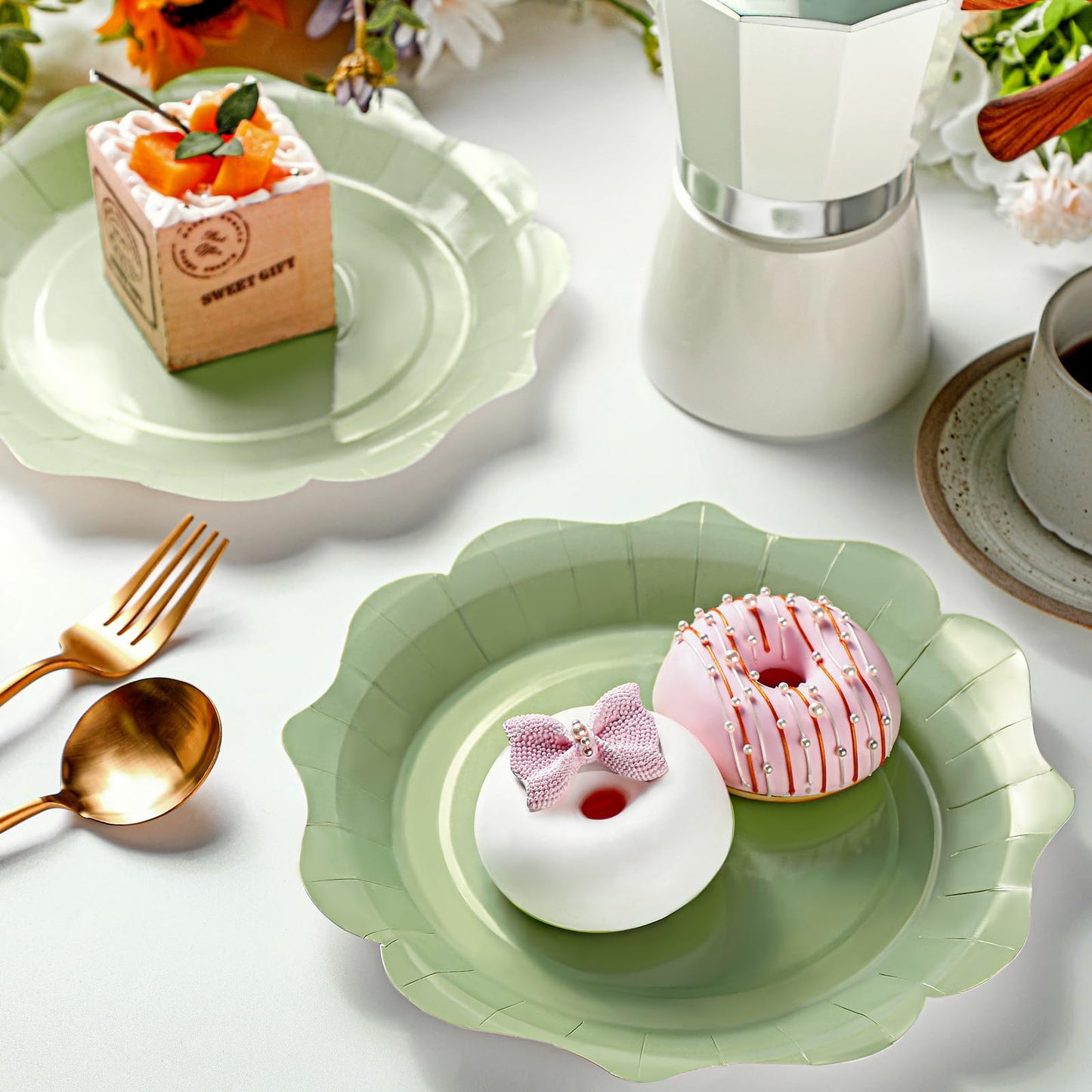 Mifoci 100 Pcs Sage Green Paper Plates Green Scalloped Edge Paper Plates 9 inches Disposable Serving Tray Sage Green Dessert Pla